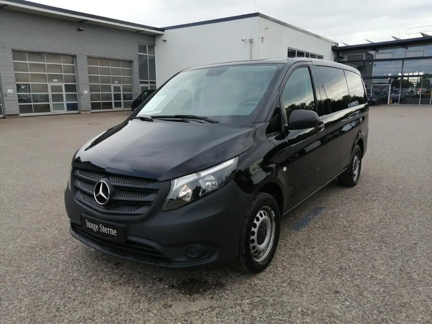 Mercedes-Benz Vito 119 CDI Mixto 4x4 L Navi*StandHZ*Kamera*AHK Zwart - 2