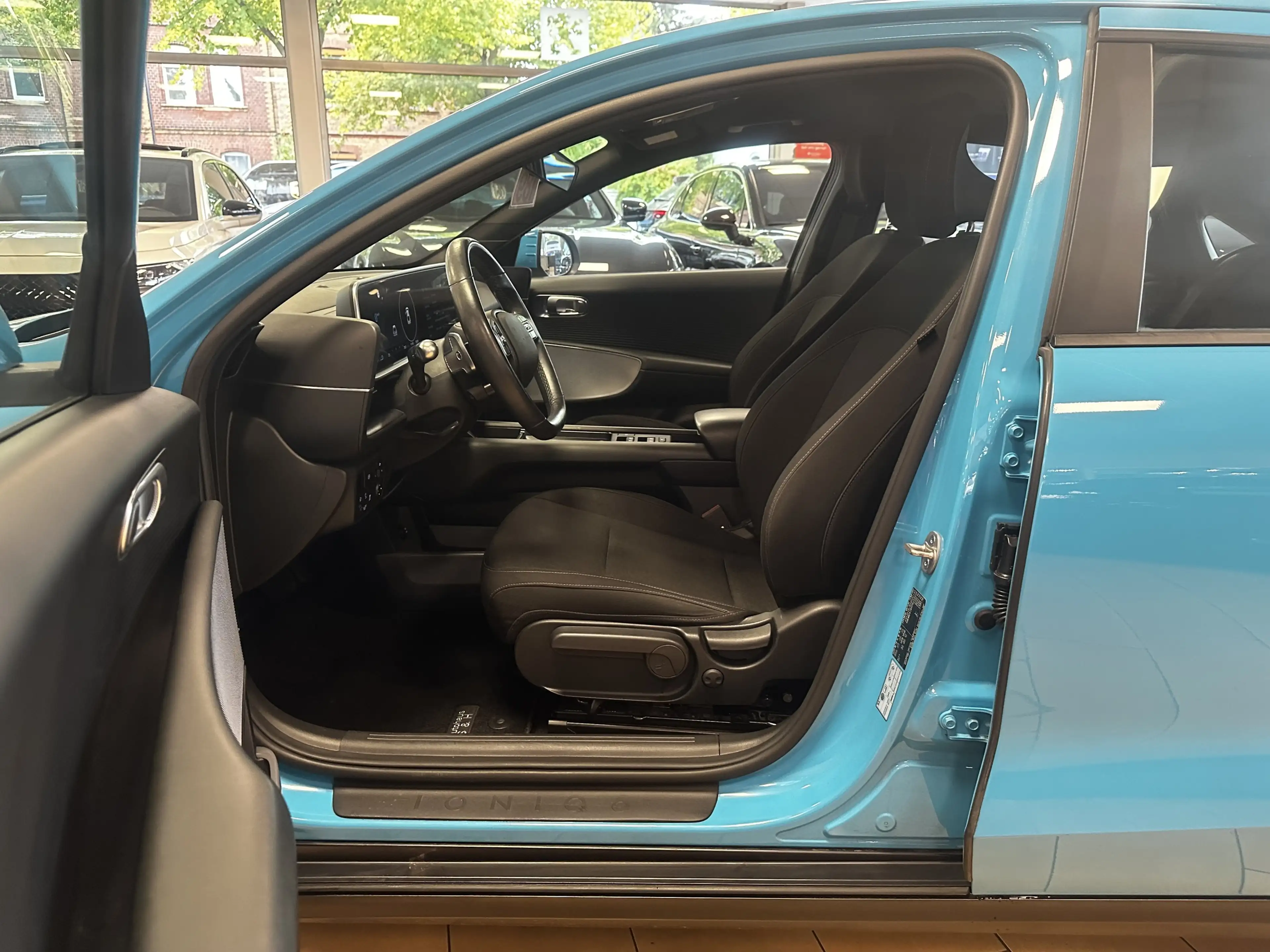 Hyundai IONIQ 6 NSCC*ST-Heiz*Cam*Matrix*SHZ*WMP*CarPlay — photo 9