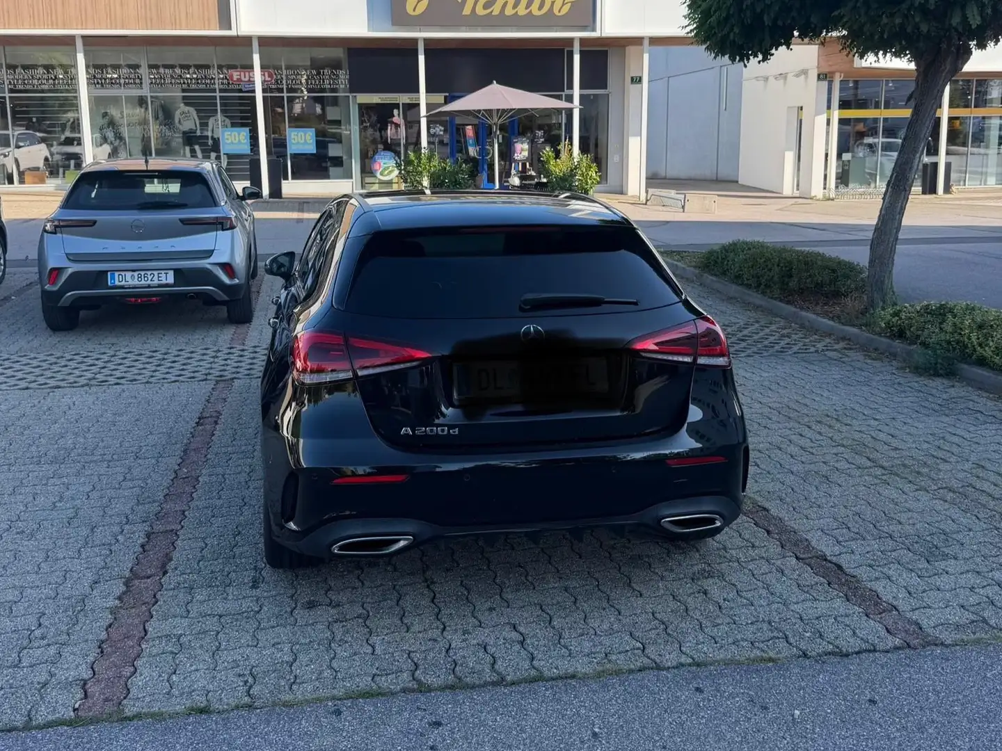Mercedes-Benz A 200 A 200 d Aut. Schwarz - 2