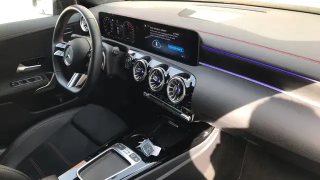 Mercedes-Benz CLA view 10