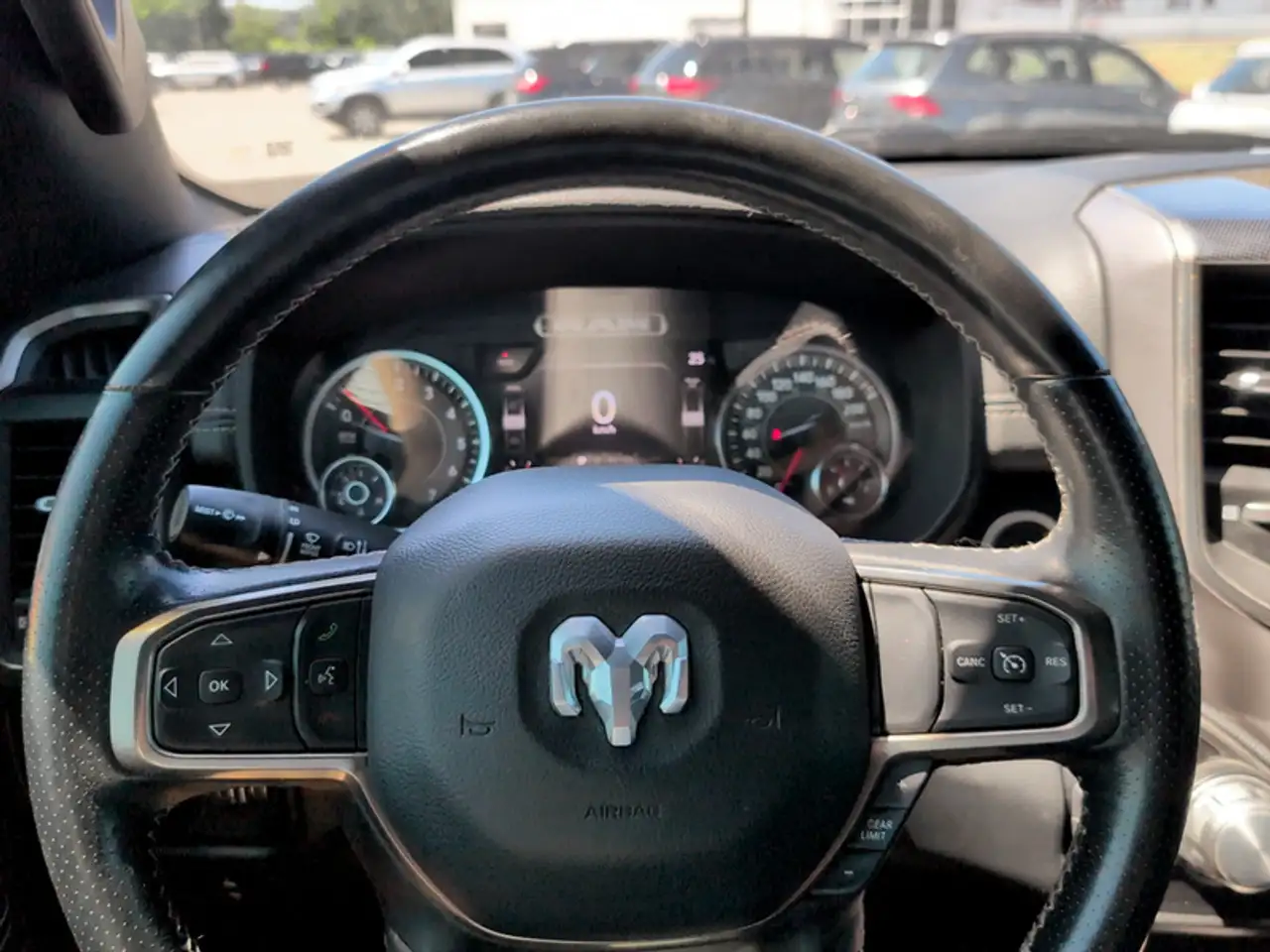 RAM 1500 снимка RAM 1500