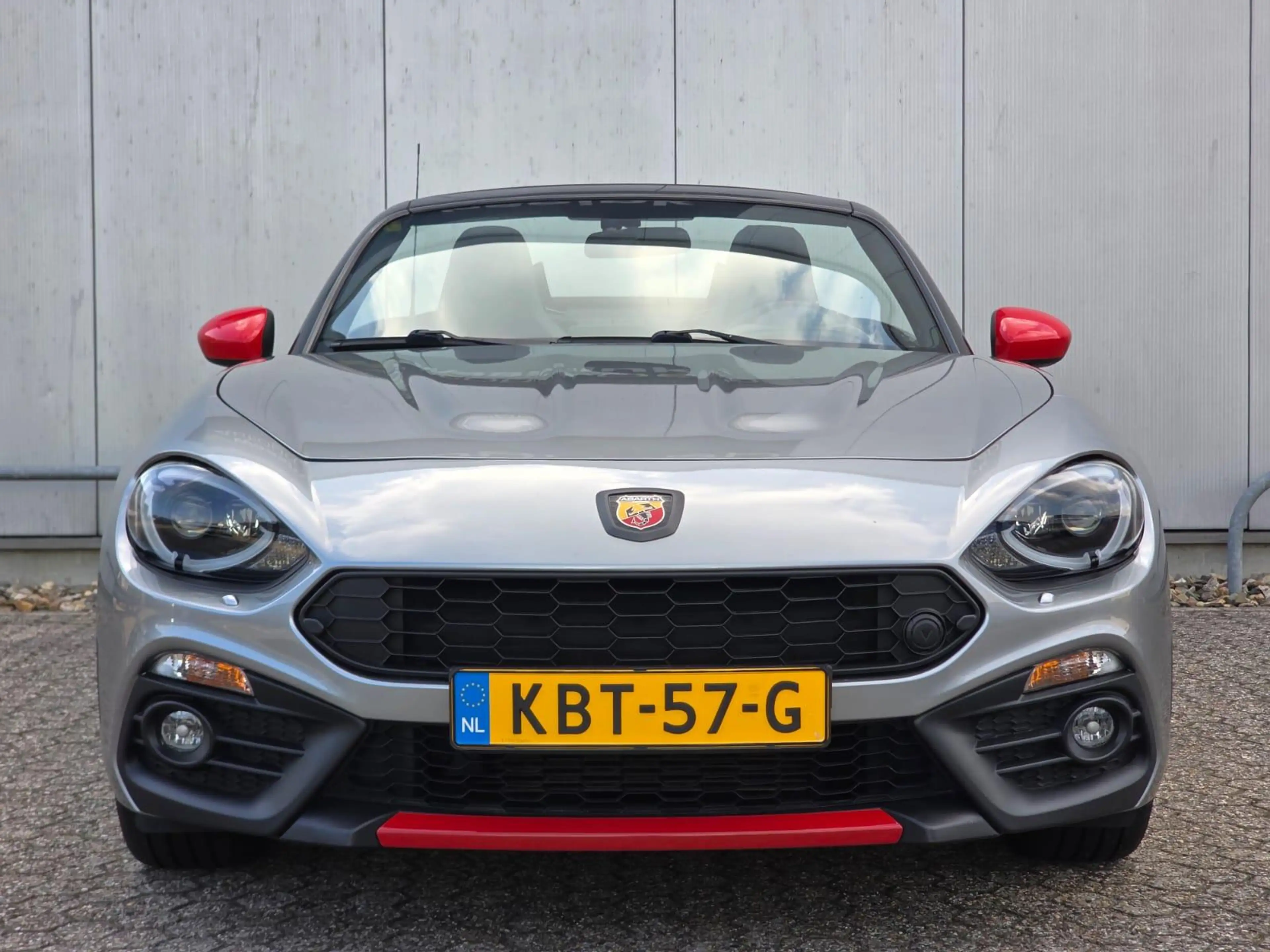 Fiat 124 Spider 1.4 MultiAir Turbo Abarth Premium Bose | 170 PK | — photo 2