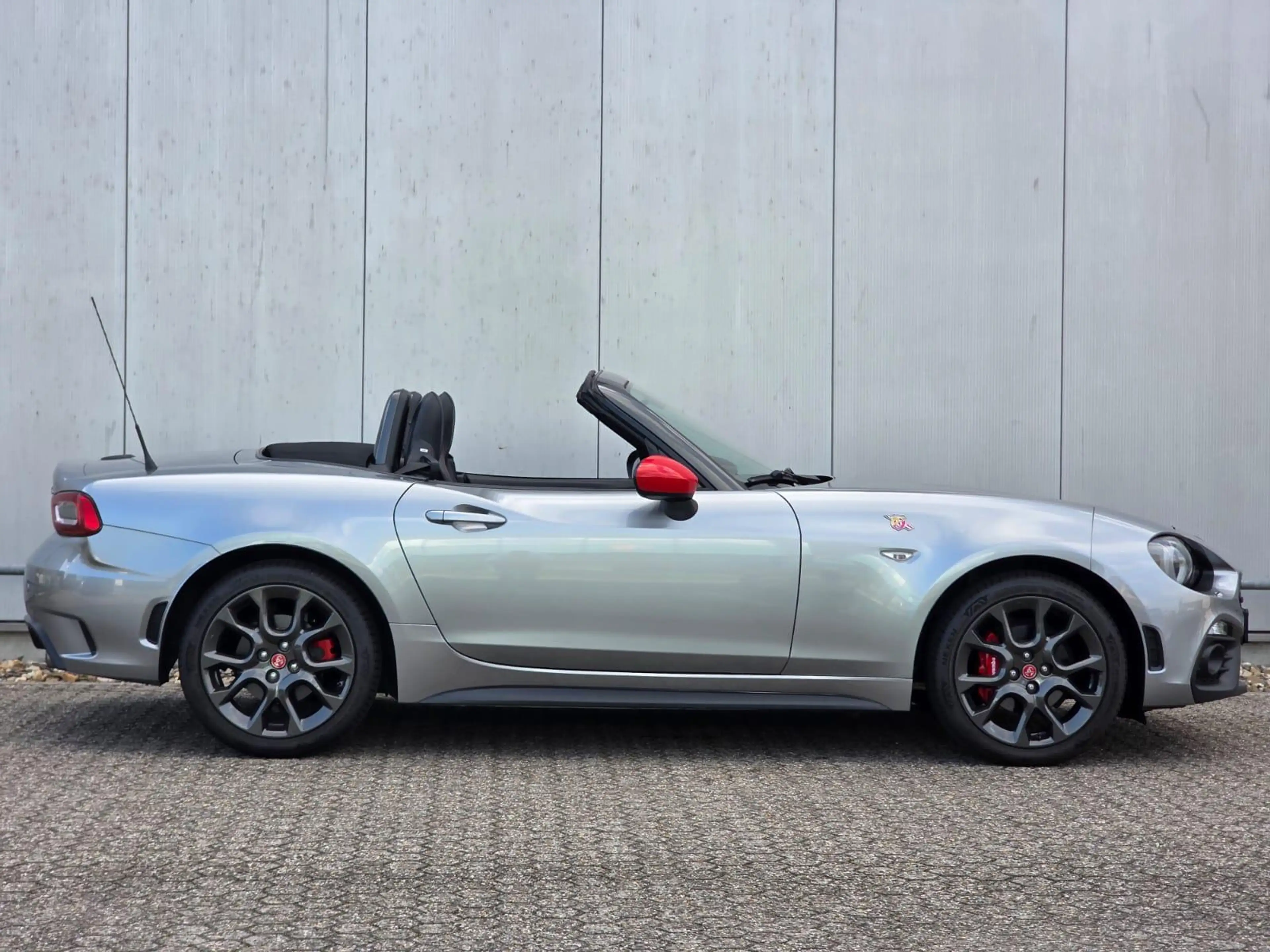 Fiat 124 Spider 1.4 MultiAir Turbo Abarth Premium Bose | 170 PK | — photo 4