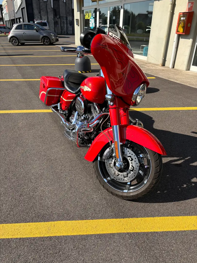 Harley-Davidson Super Glide CVO FLHXSE Rouge - 2