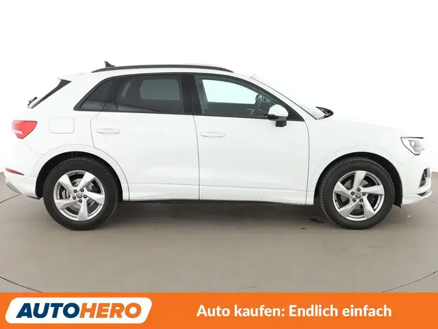 Audi Q3 view 7