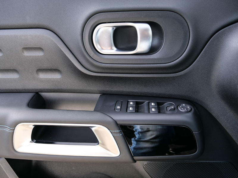 Citroen C5 Aircross Shine Pack Navi Leder Digitales Cockpit 360 Kamera — photo 16