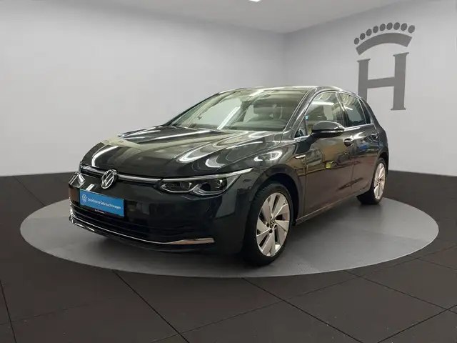 Volkswagen Golf VIII 1.5 eTSI DSG Style Lenkradheizung