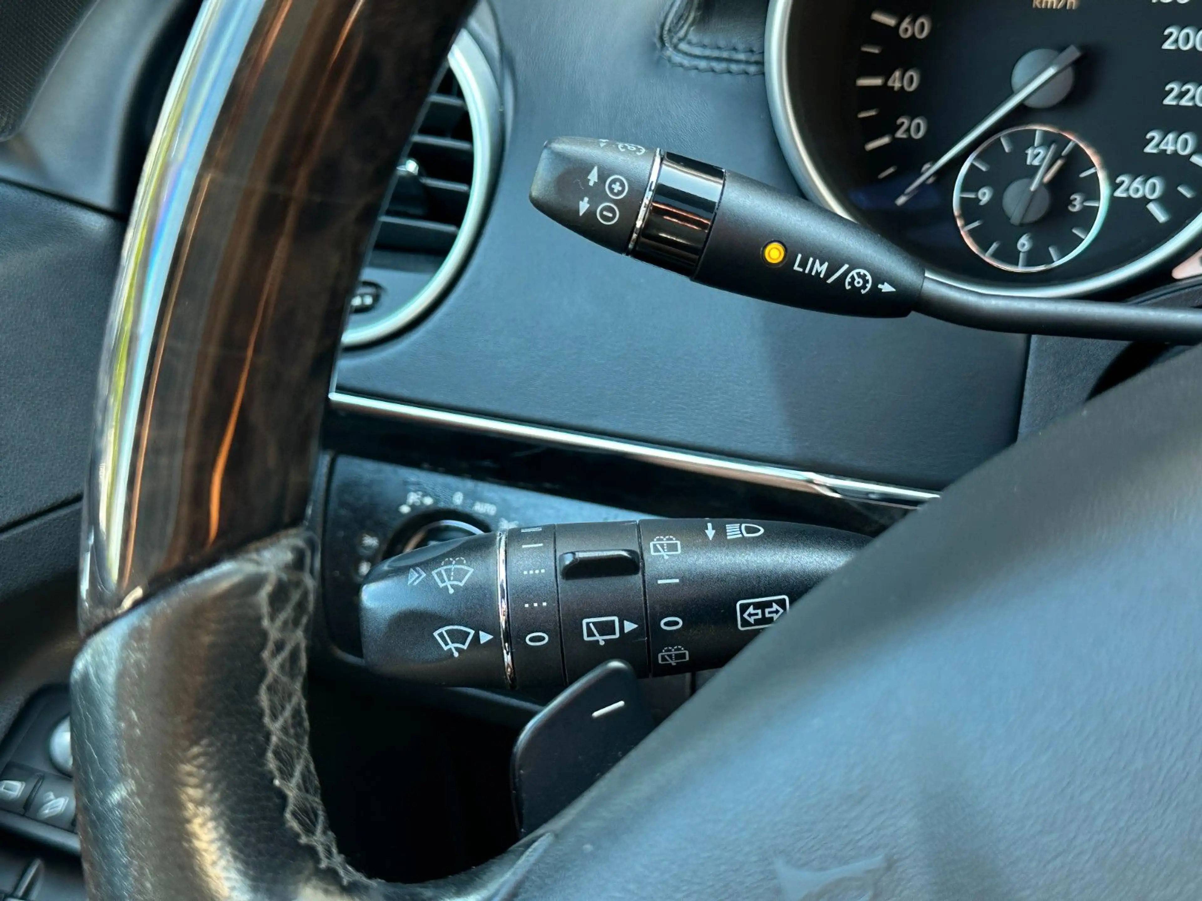 Mercedes-Benz ML 420 CDI 4Matic*DESIGNO*S-DACH*COMAND*MEMORY* — photo 7
