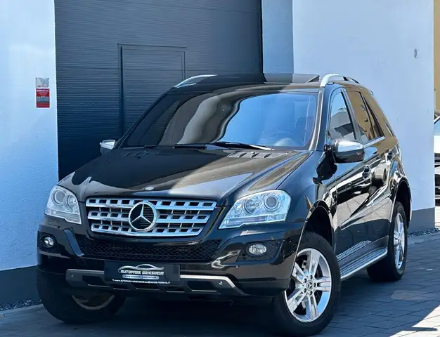Mercedes-Benz ML 420 CDI 4Matic*DESIGNO*S-DACH*COMAND*MEMORY*