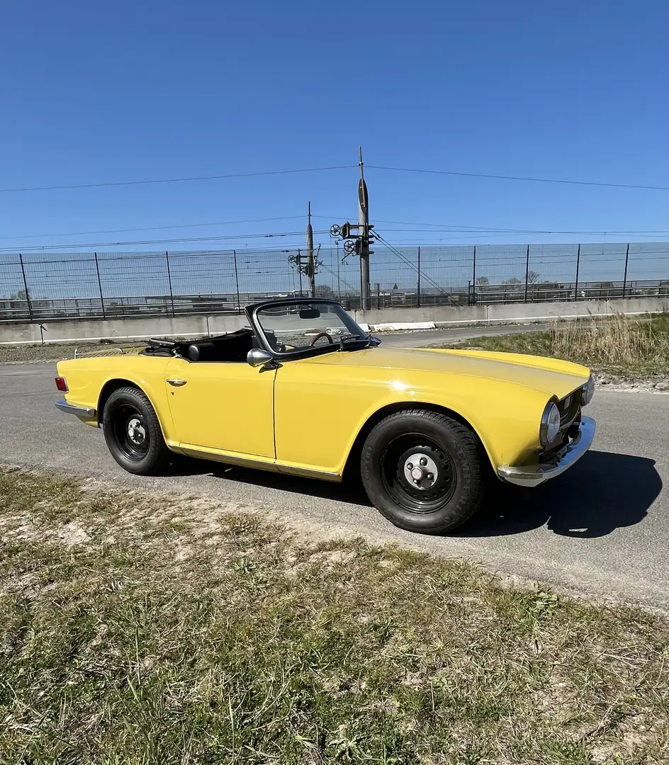 Triumph TR6 2500 overdrive Amarillo - 1