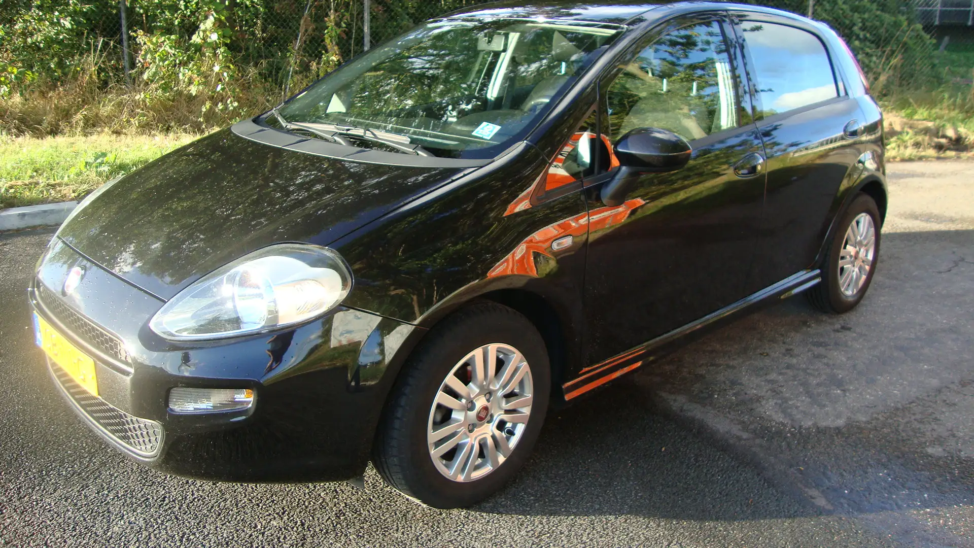Fiat Punto 0.9 TwinAir Turbo 100pk 5d Street Zwart - 2