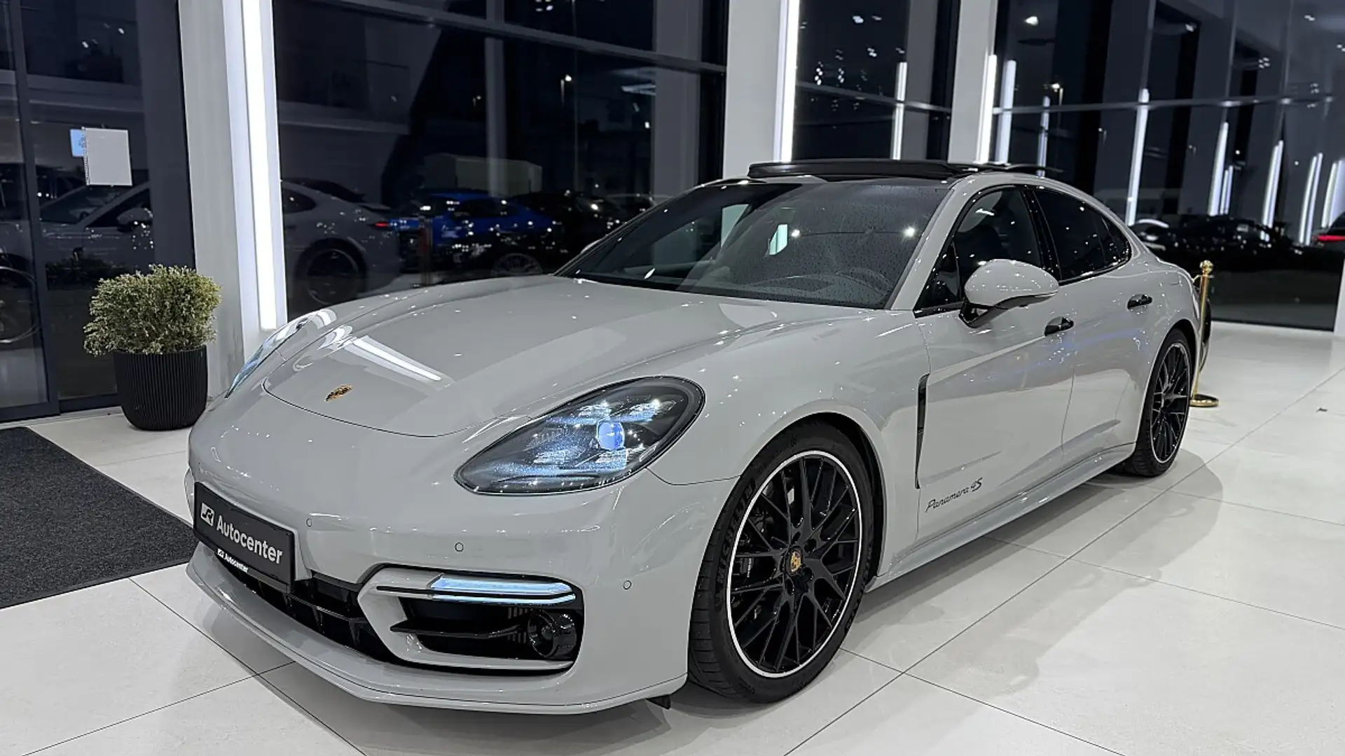 Porsche Panamera 4S E-Hybrid PHEV Aut. Grau - 1