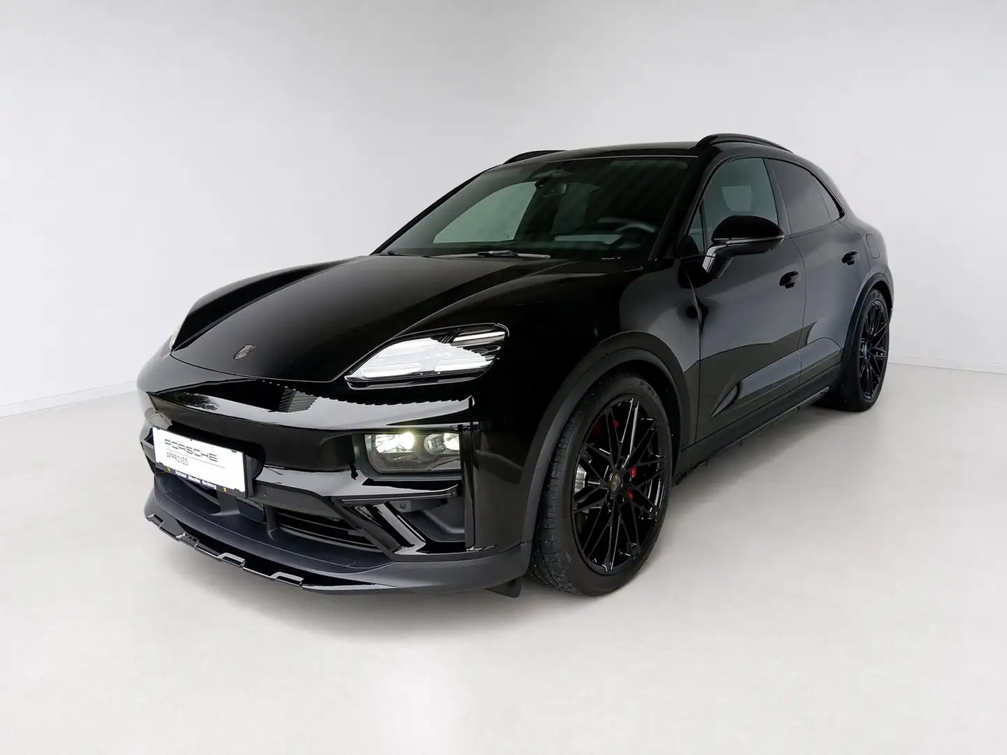 Porsche Macan Turbo Schwarz - 1