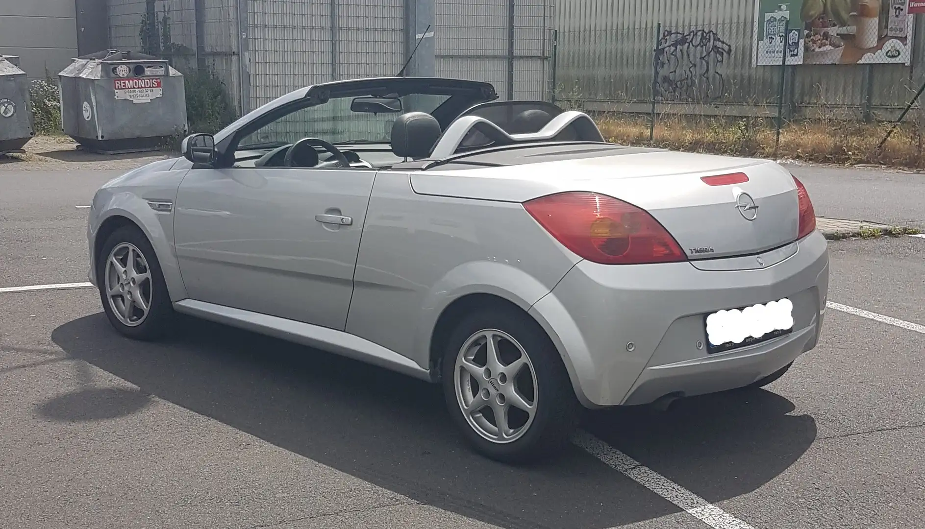 Opel Tigra Cabrio Benzin LPG Neuer TÜV Grau - 2