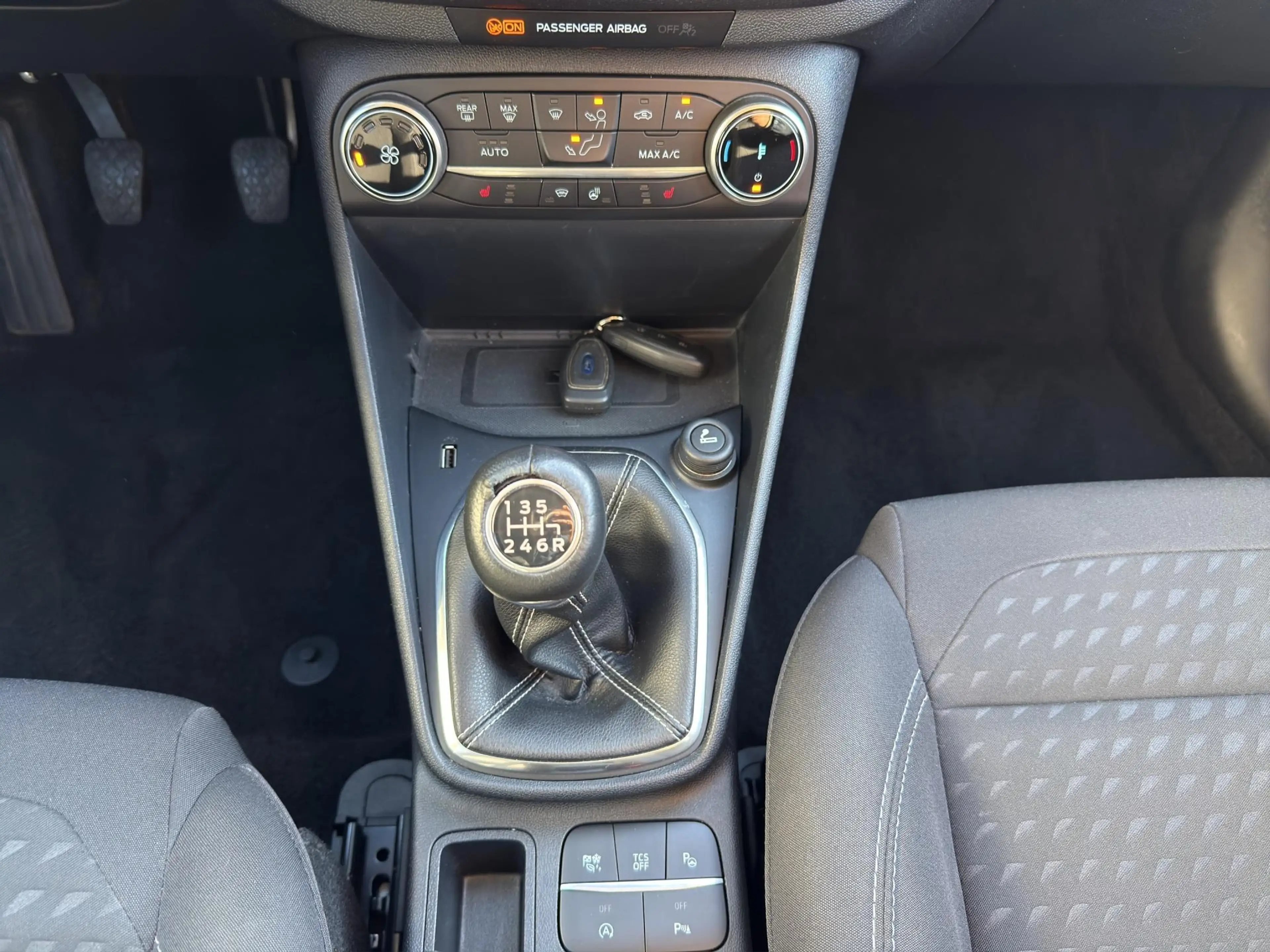 Ford Fiesta 1.0 EcoBoost Titanium | Camera | Parksensors | Sto — photo 15