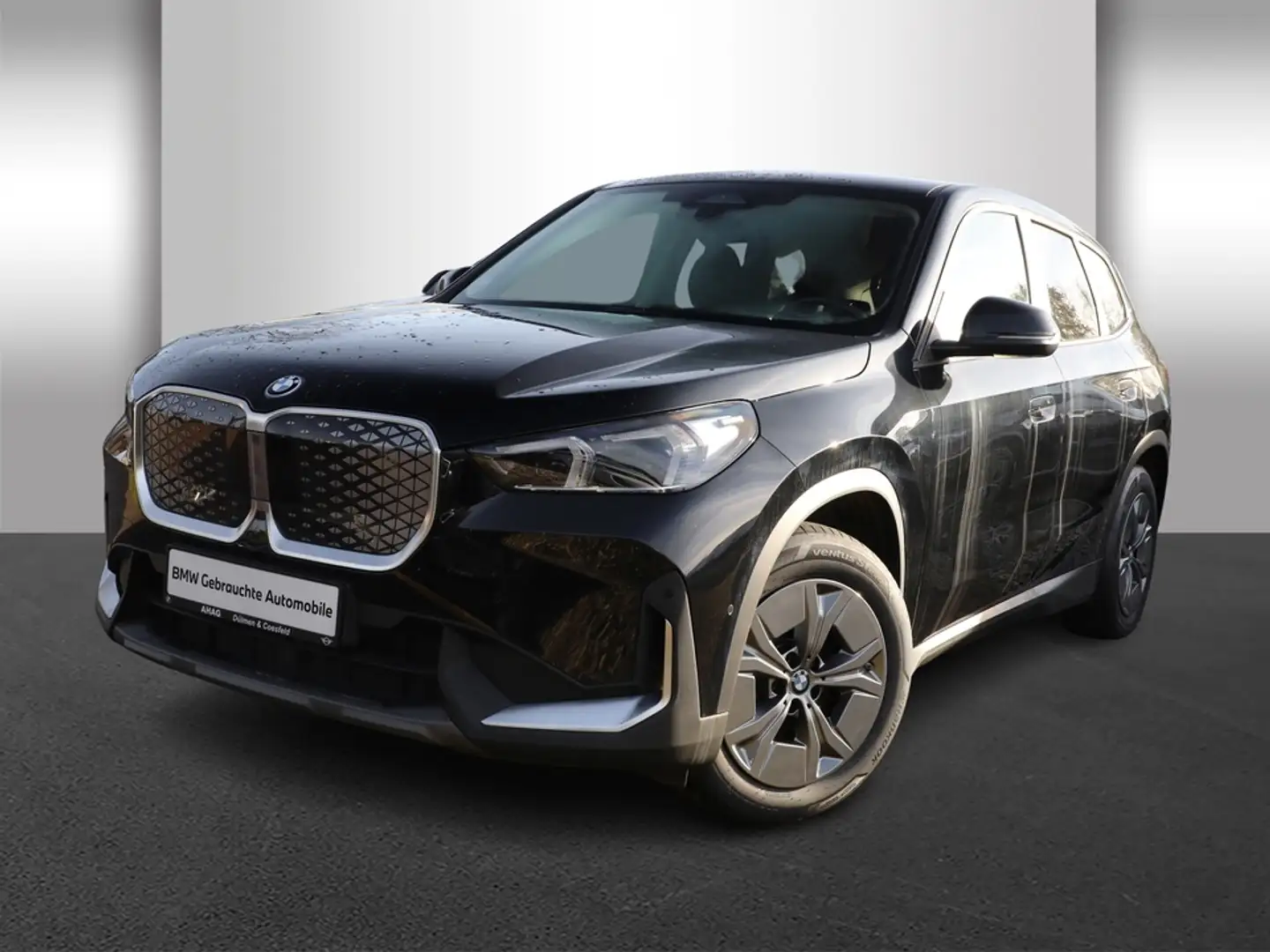 BMW iX1 xDrive30 Navi Bluetooth PDC Klima Noir - 2