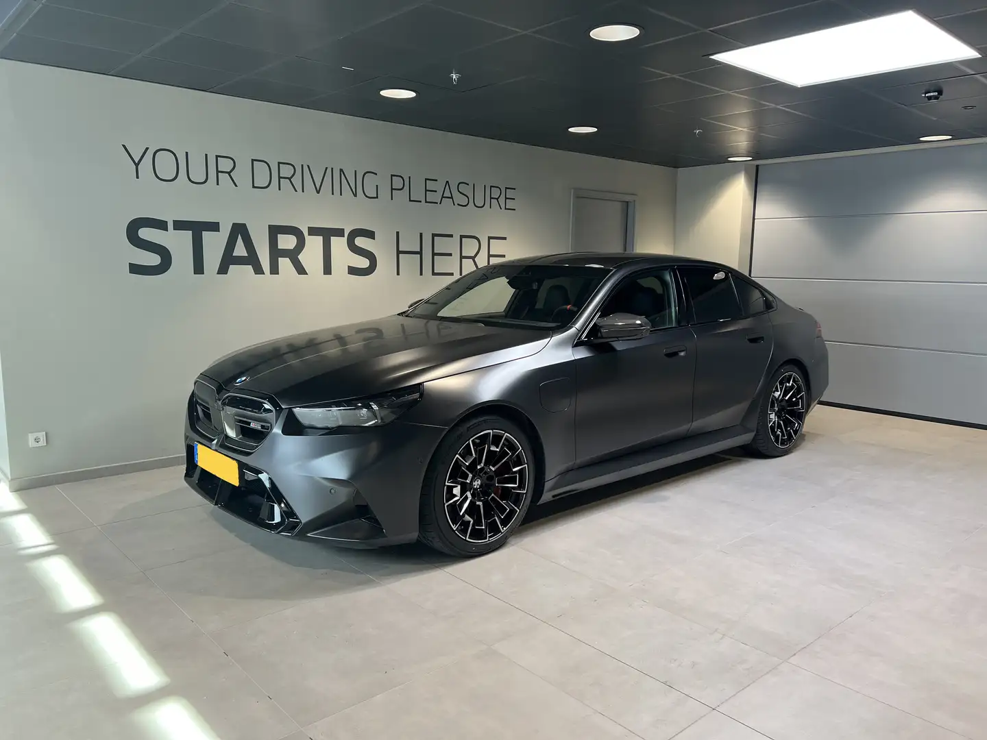 BMW M5 M5 xDrive Gris - 1