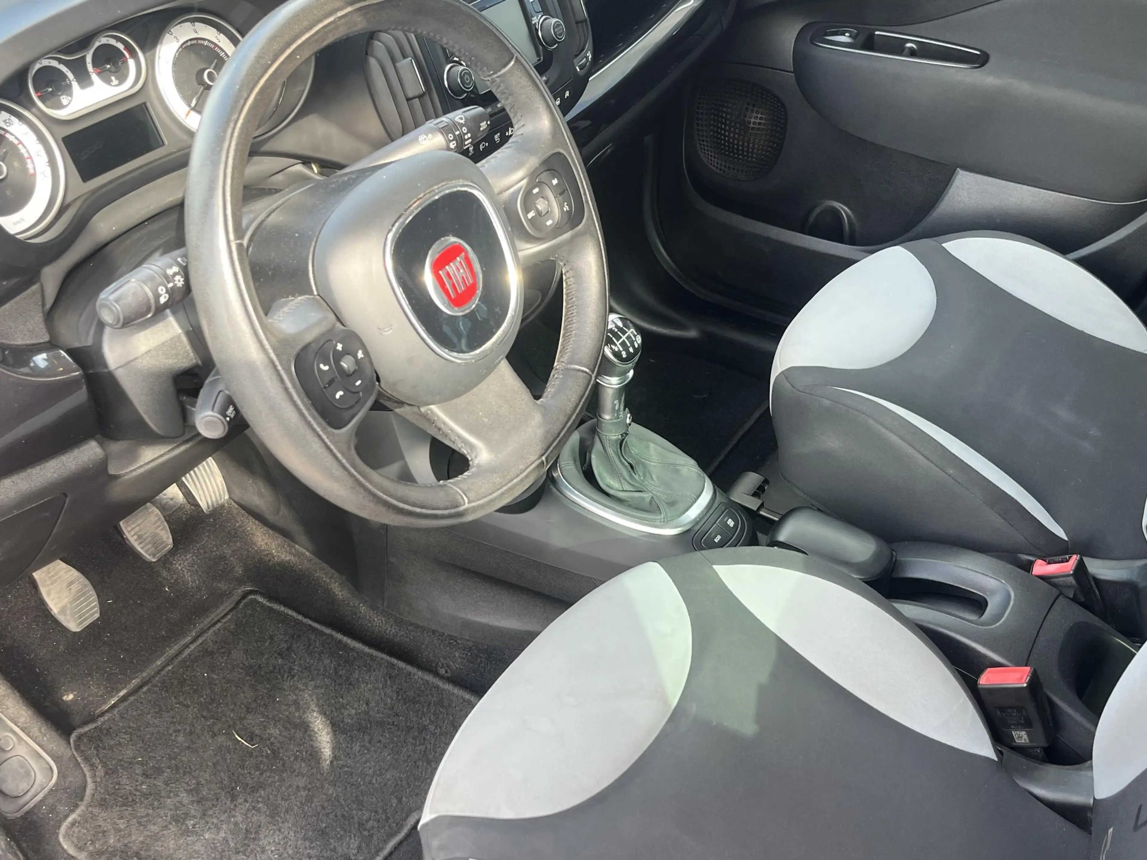 Fiat 500L 0.9 TwinAir Easy Eco Navigatie Clima 1e eigenaar — photo 3