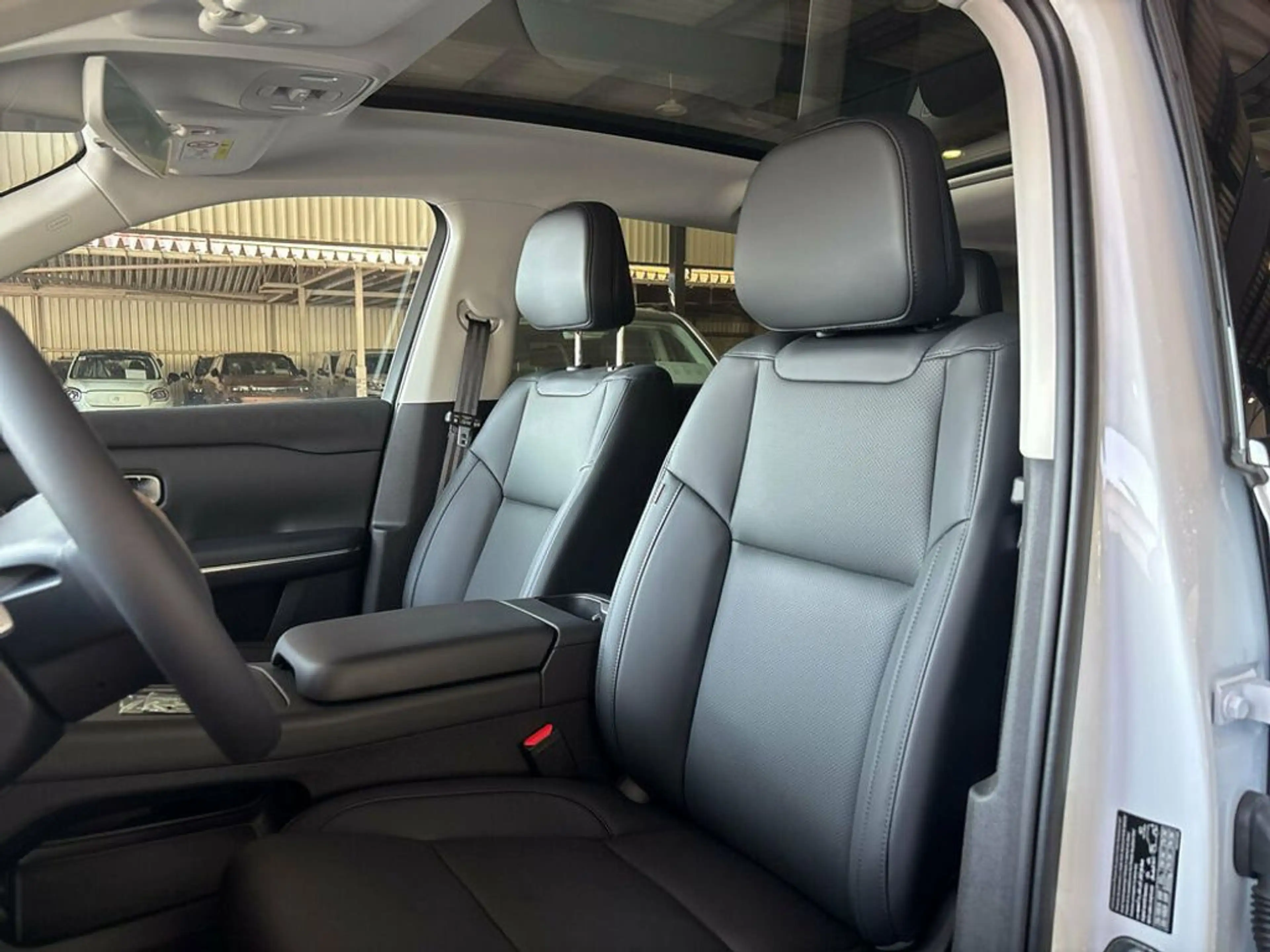 Leapmotor C10 C10 BEV Design Pro — photo 10