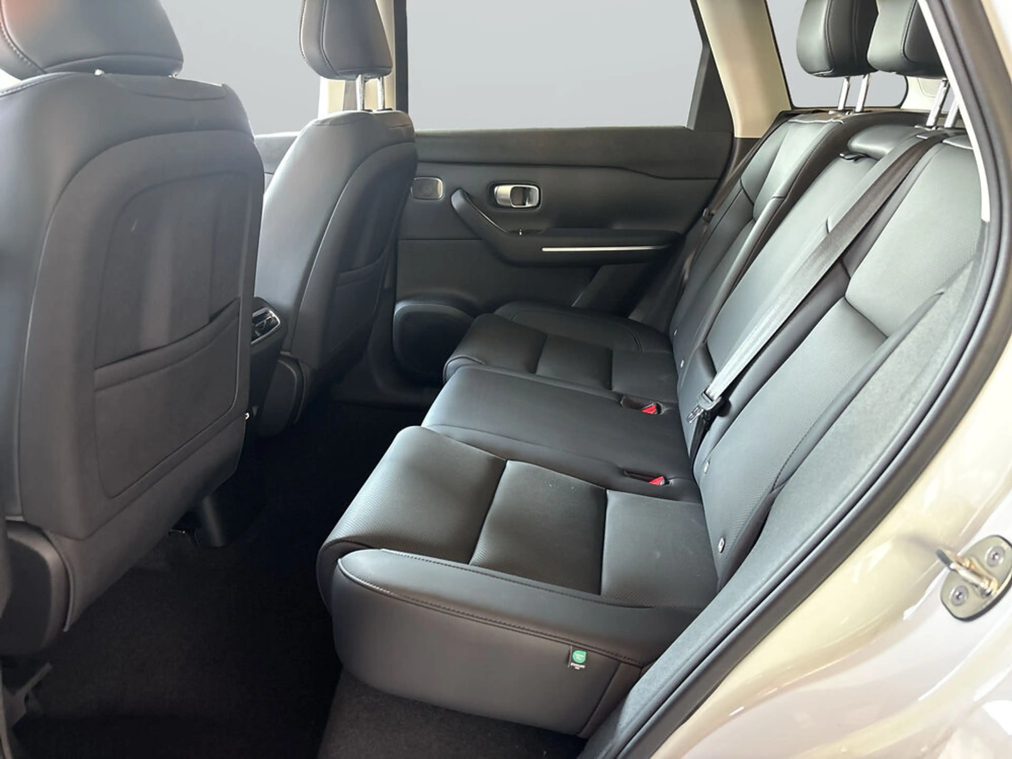 Leapmotor C10 C10 BEV Design Pro — photo 12