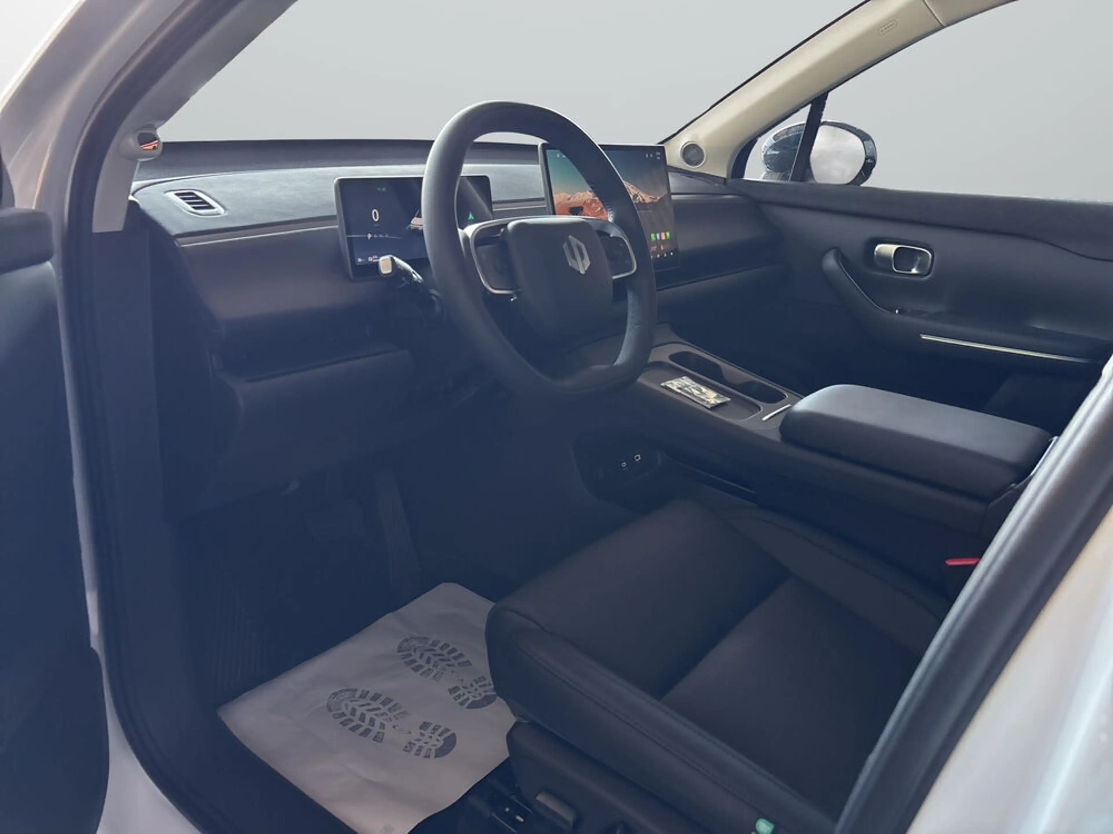 Leapmotor C10 C10 BEV Design Pro — photo 11
