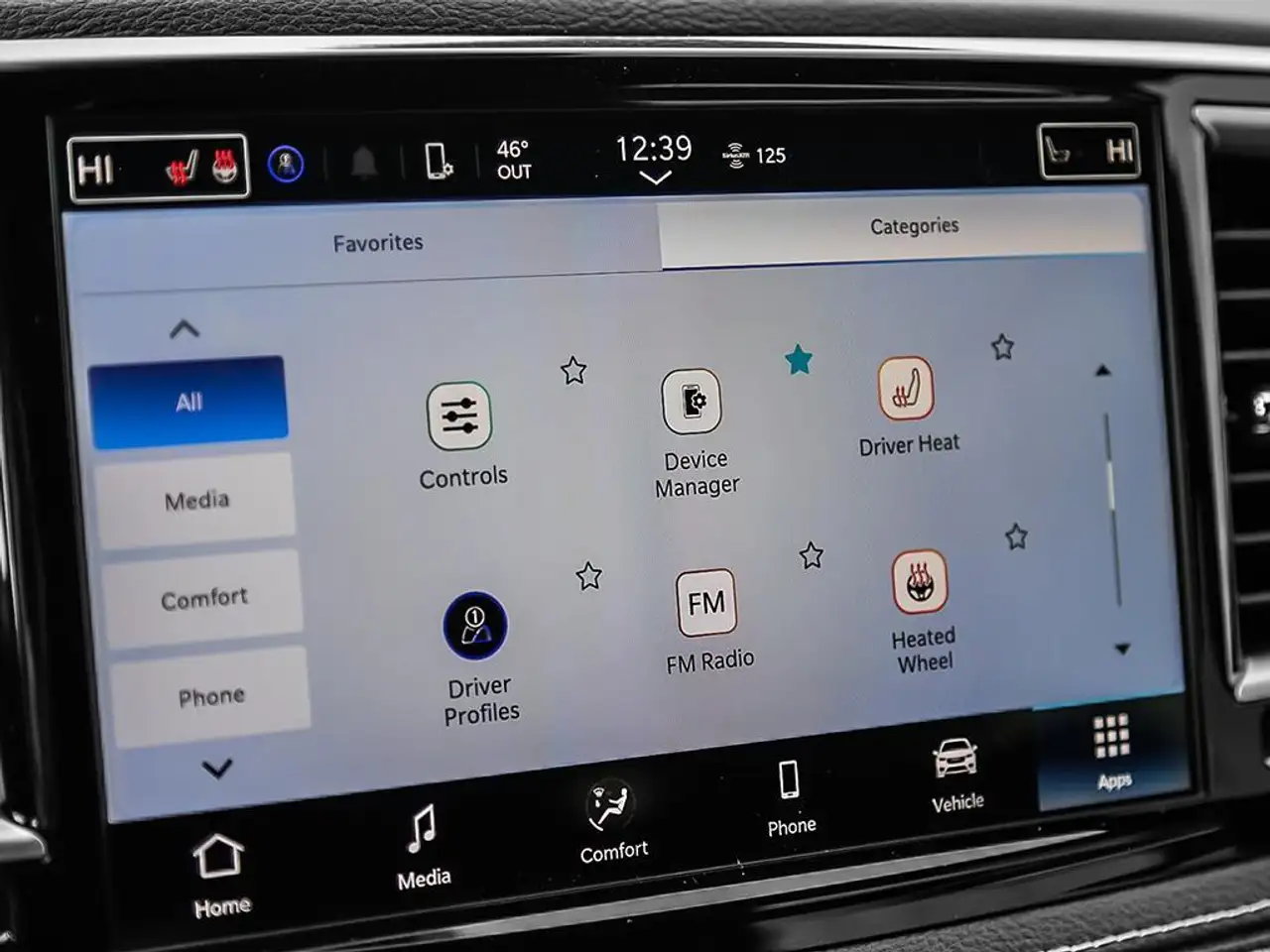 Chrysler Pacifica photo Chrysler Pacifica