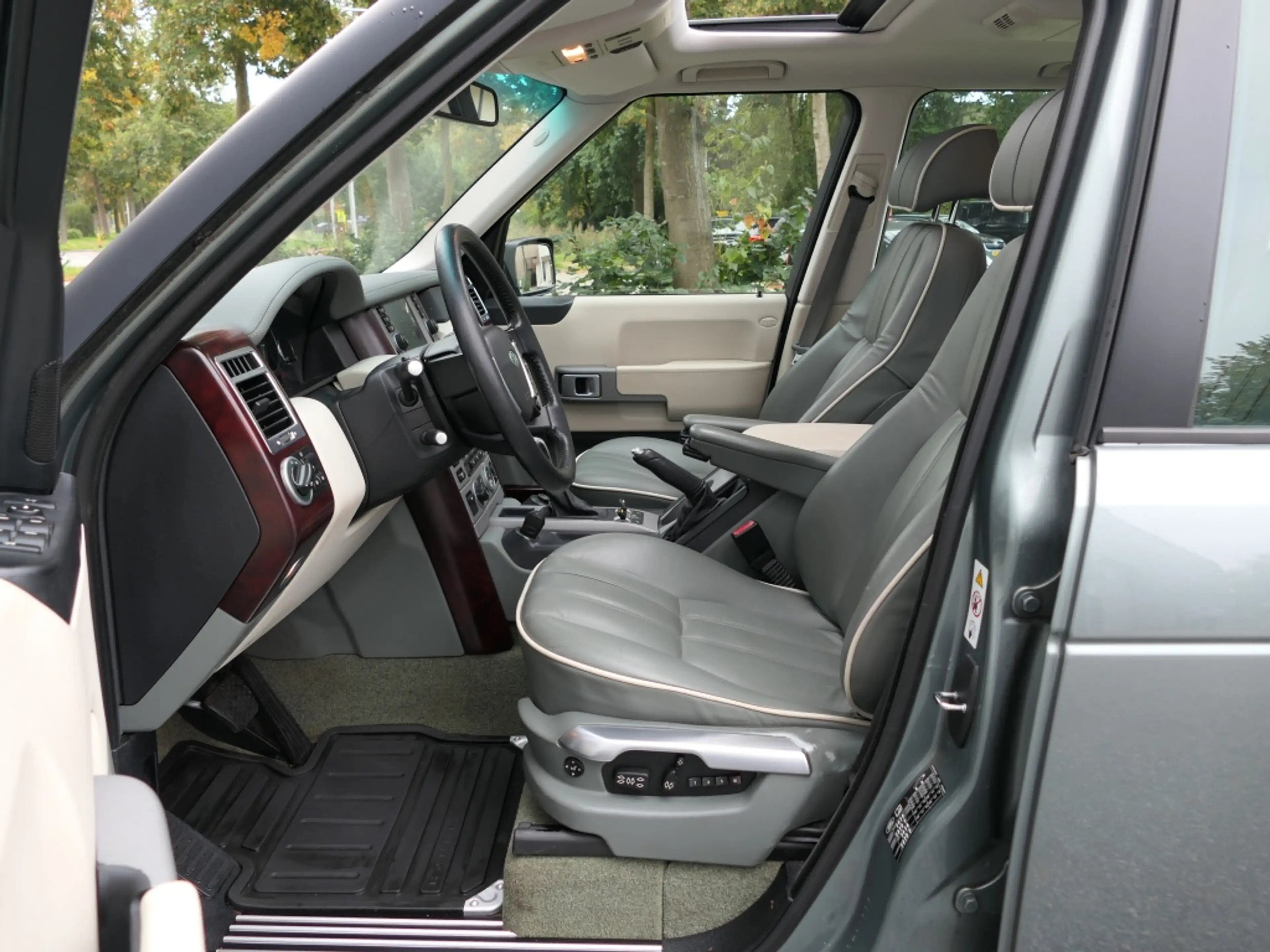 Land Rover Range Rover 4.4 V8 Vogue Schuifdak / Harman/Kardon / Stuurverw — photo 7