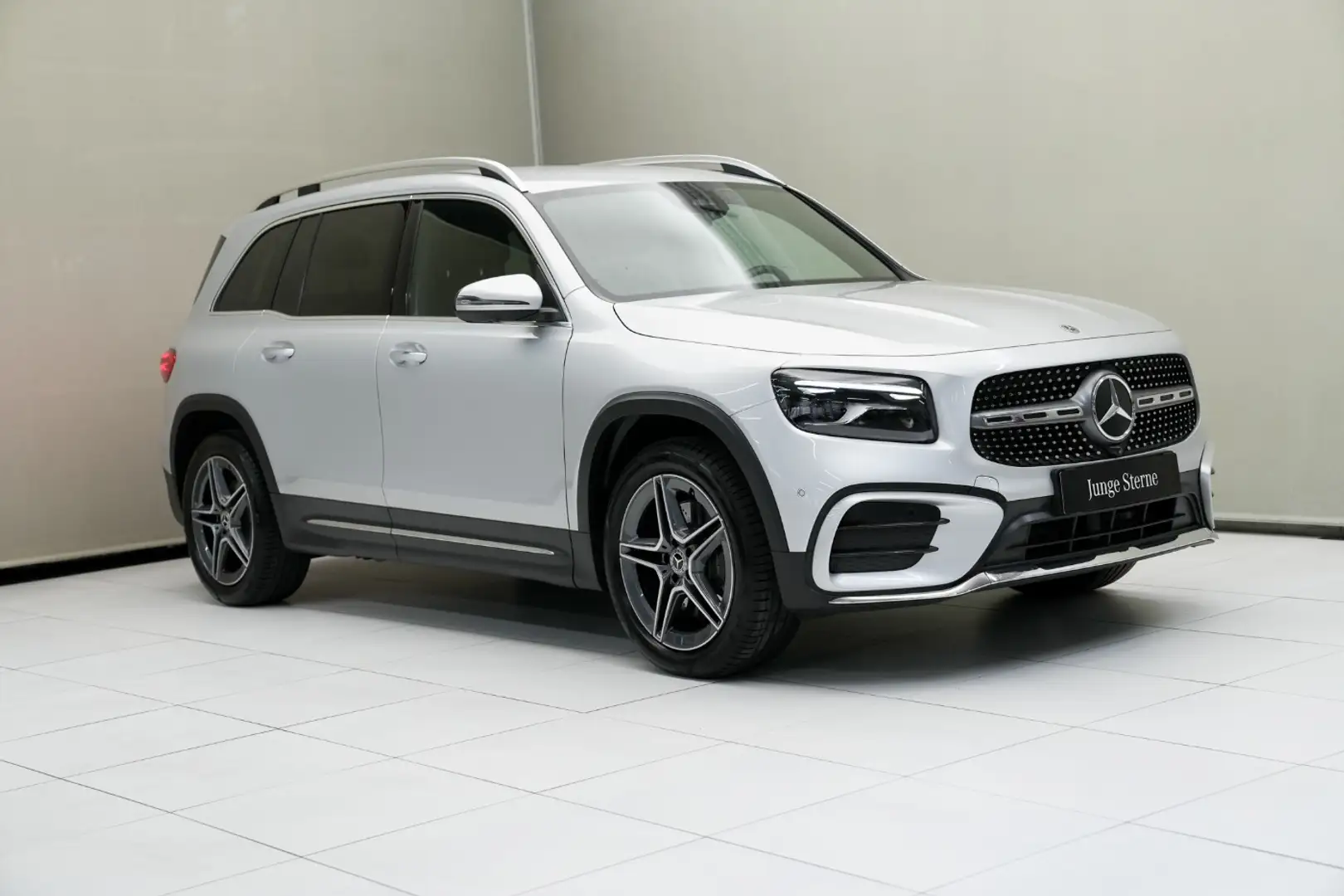 Mercedes-Benz GLB 220 d 4MATIC AMG Line el.Heck SpurW ParkAss. Silber - 1