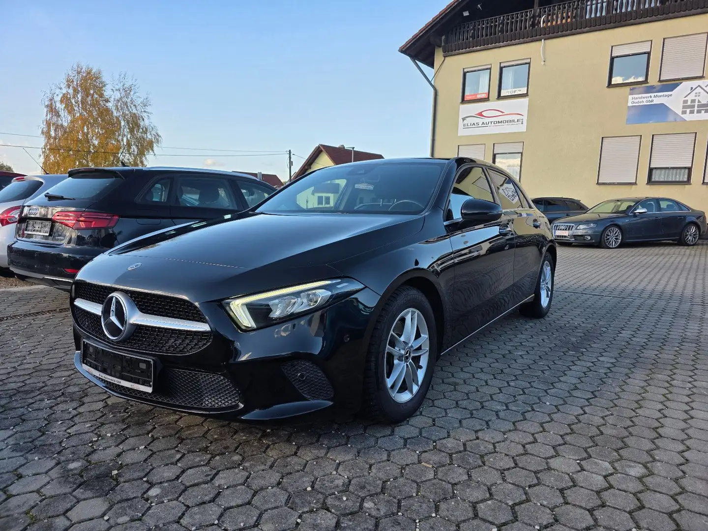 Mercedes-Benz A 200 A -Klasse A 200 d / TÜV NEU Noir - 1