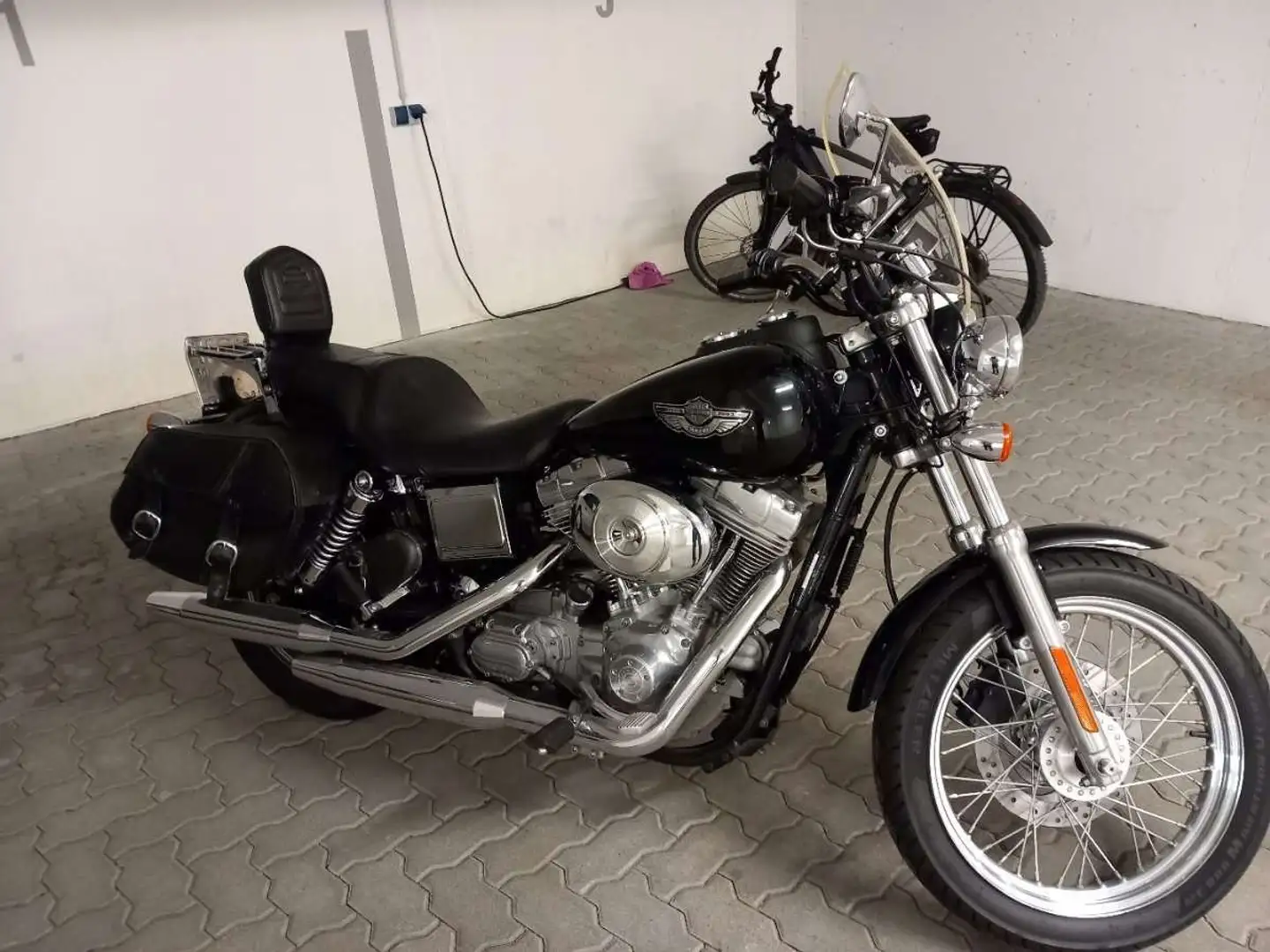 Harley-Davidson Dyna Super Glide Černá - 2