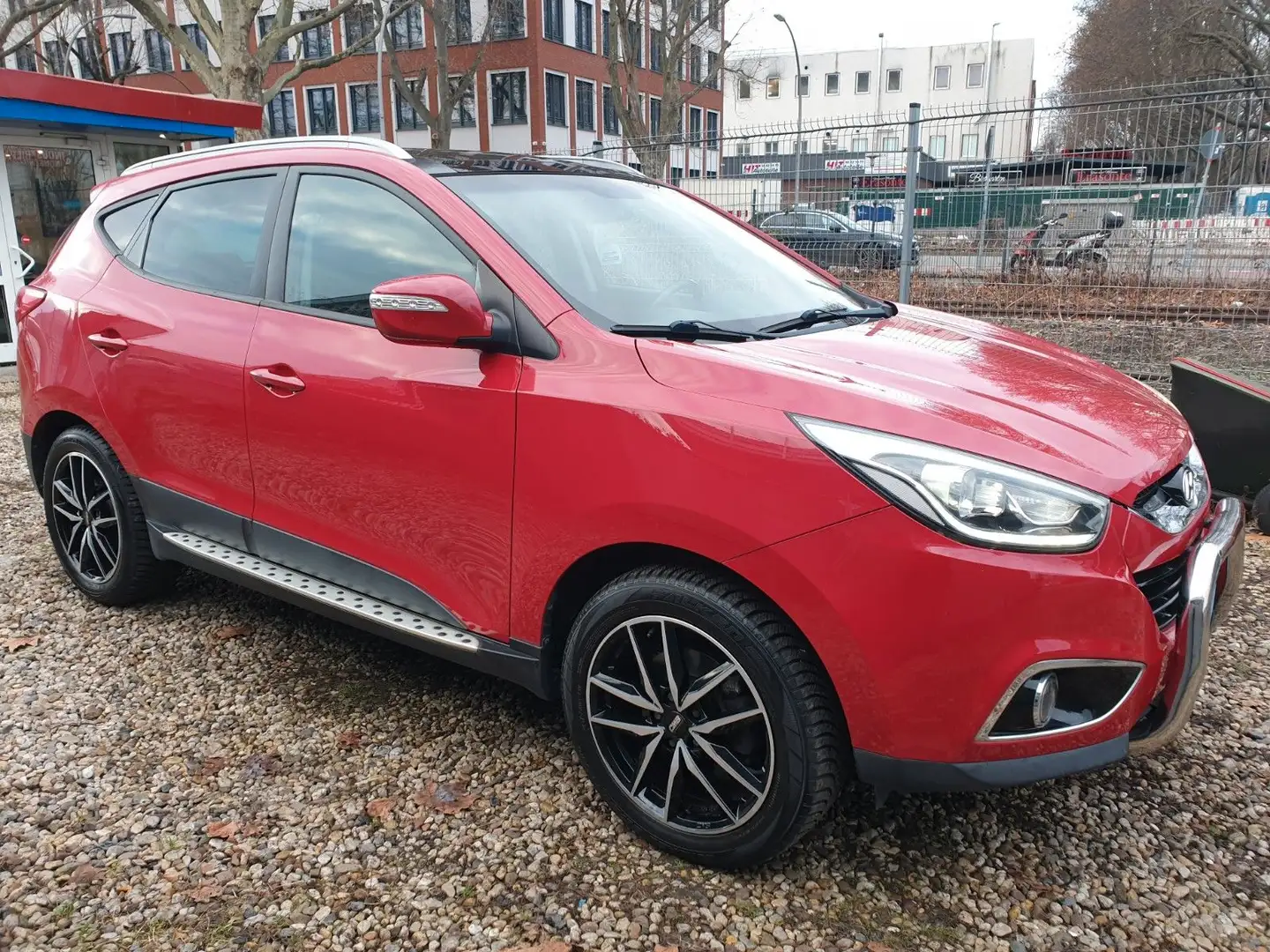 Hyundai iX35 2.0 GDI Trend Automatik*2-Hand*TÜV-Neu* Rot - 2
