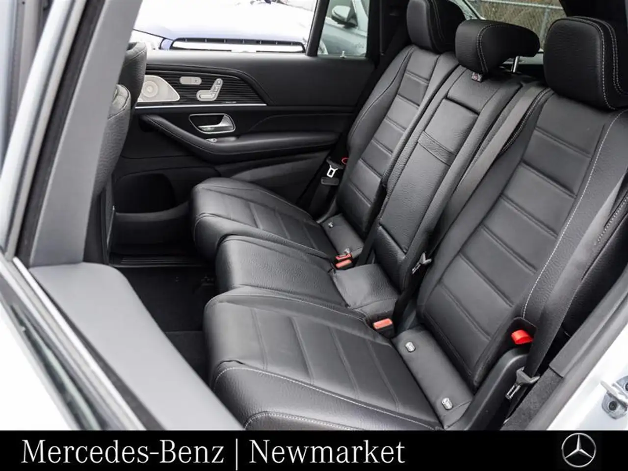 Mercedes-Benz GLS снимка Mercedes-Benz GLS