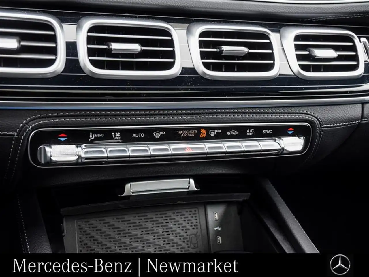Mercedes-Benz GLS снимка Mercedes-Benz GLS