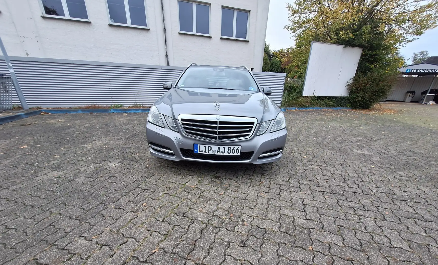 Mercedes-Benz E 250 T CDI DPF 4Matic BlueEFFICIENCY 7G-TRONIC Elegance Grau - 1