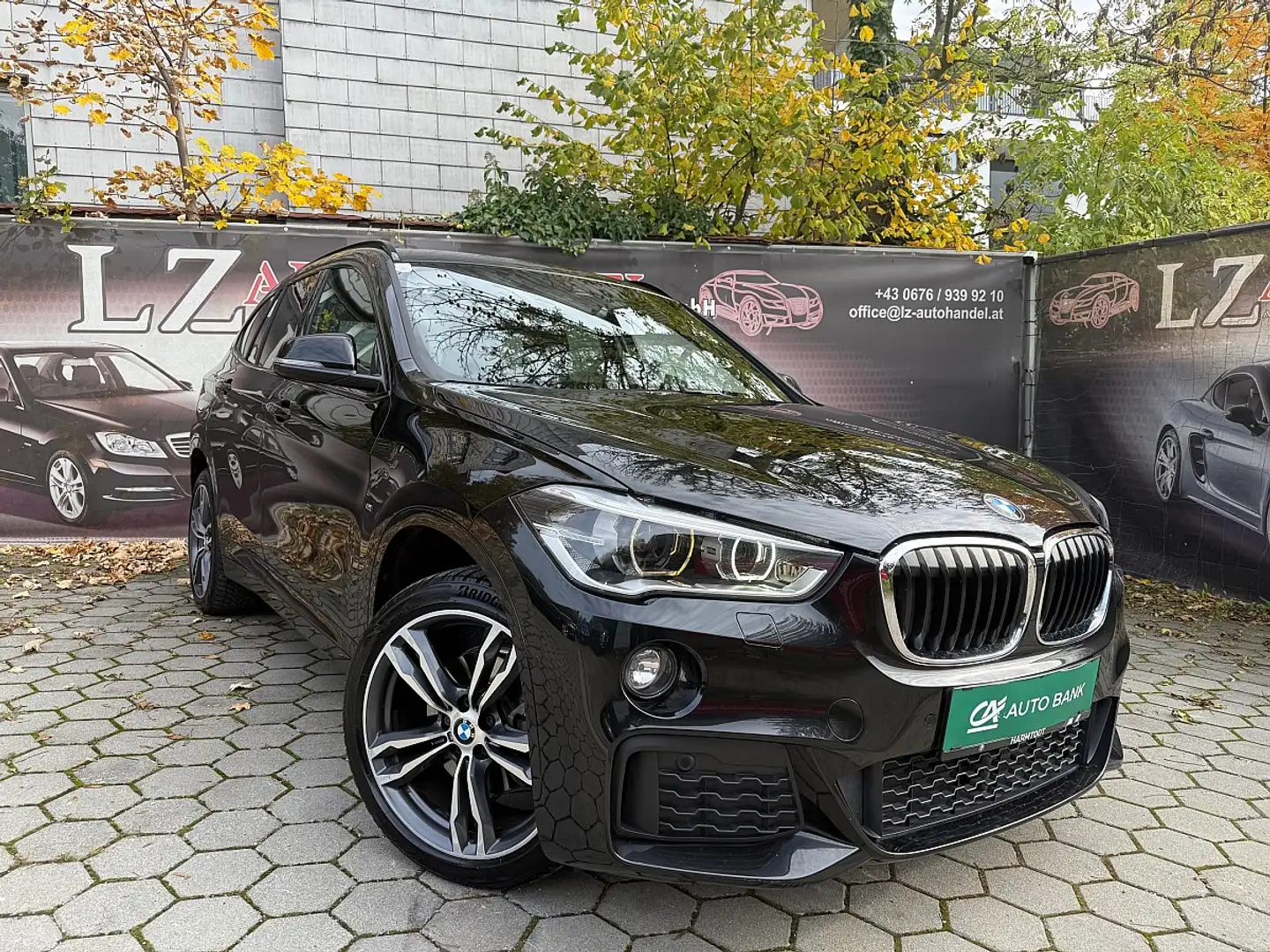 BMW X1 sDrive18d M Sport Aut. Schwarz - 1