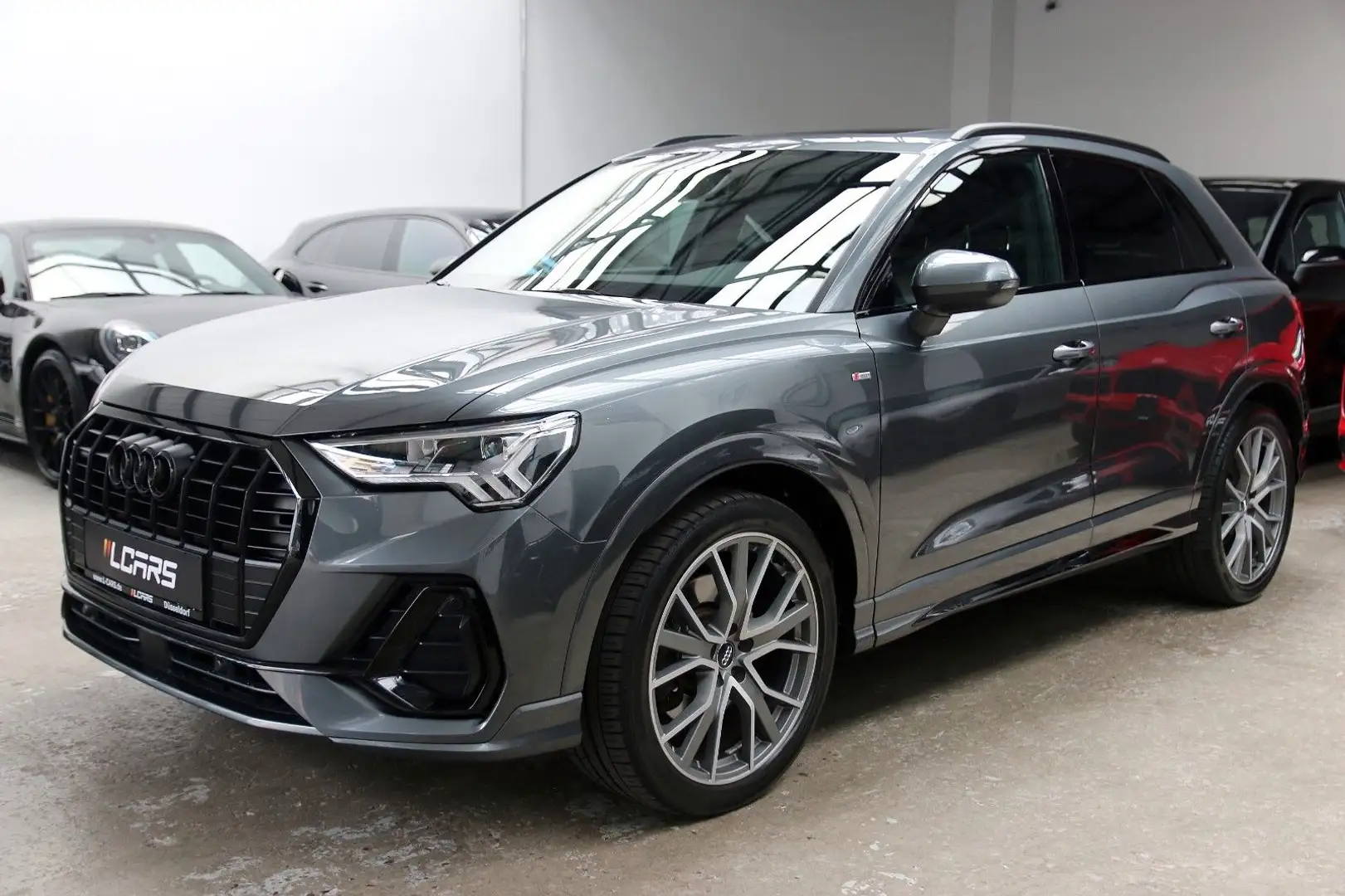 Audi Q3 40 TFSI quattro S line Pano B&0 LED Magnetic Grau - 2