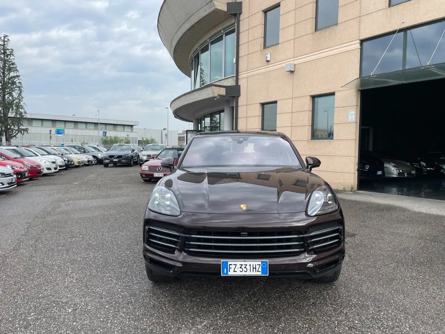 Porsche Cayenne 3.0 e-hybrid tiptronic CERCHI 22" CAMERA 360° Marrone - 2