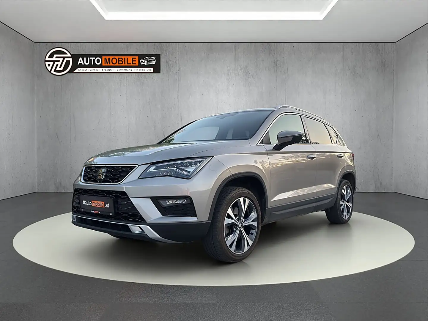 SEAT Ateca 1,4 Xcellence ACT TSI Grau - 1