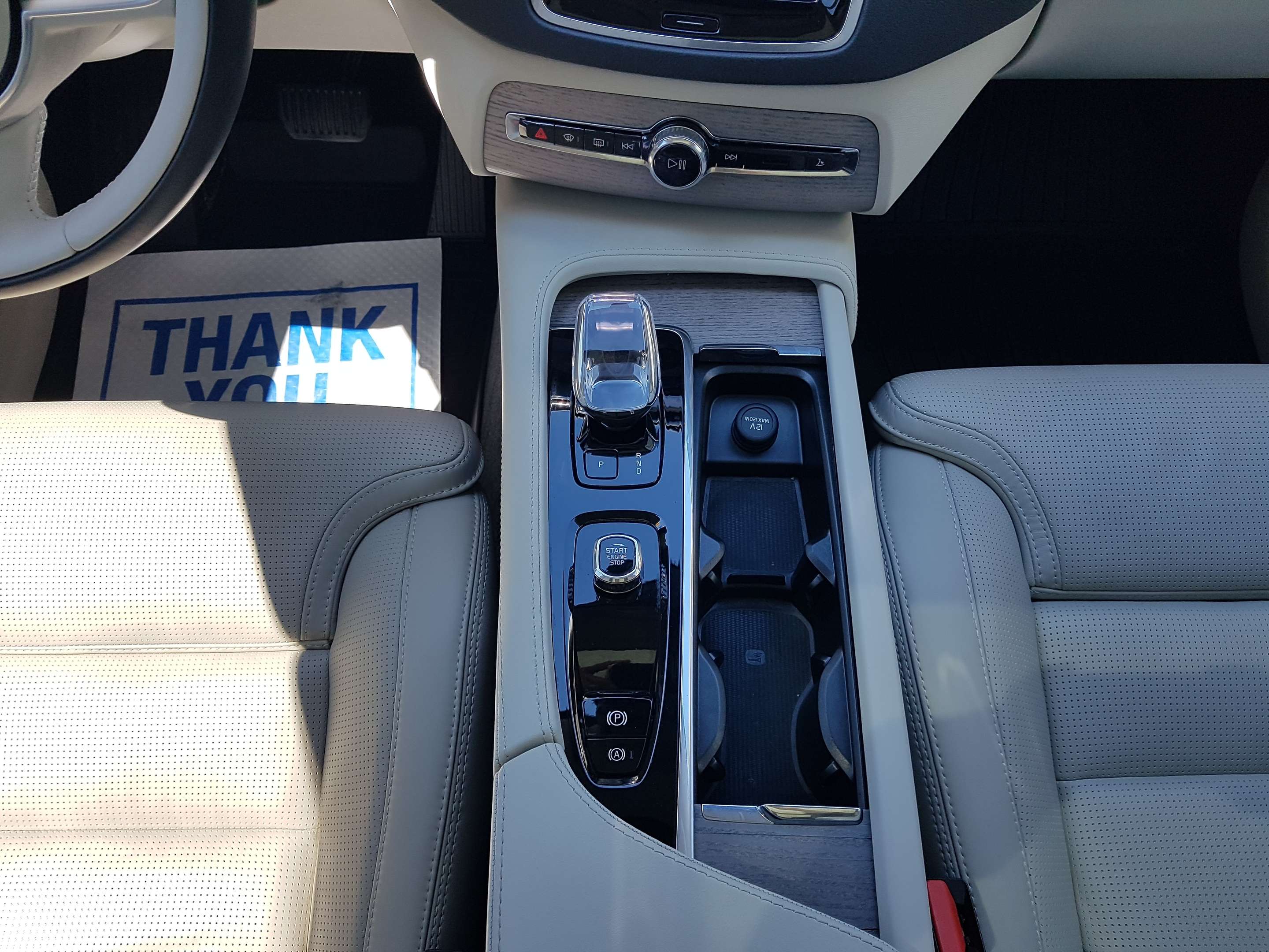 2024 Volvo XC90 T8 eAWD PHEV Ultimate Bright Theme 7-Seater thumb 29