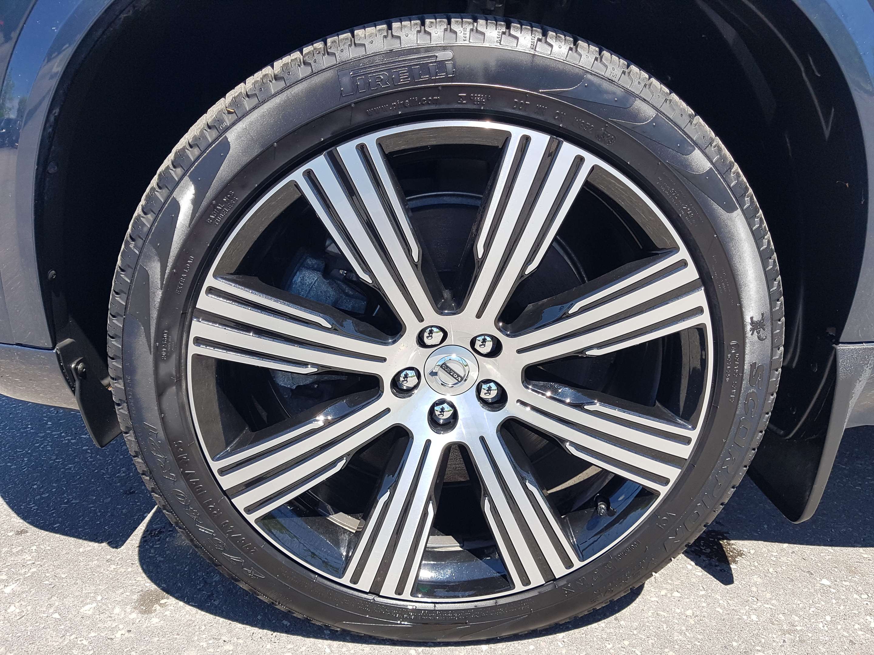 2024 Volvo XC90 T8 eAWD PHEV Ultimate Bright Theme 7-Seater thumb 36