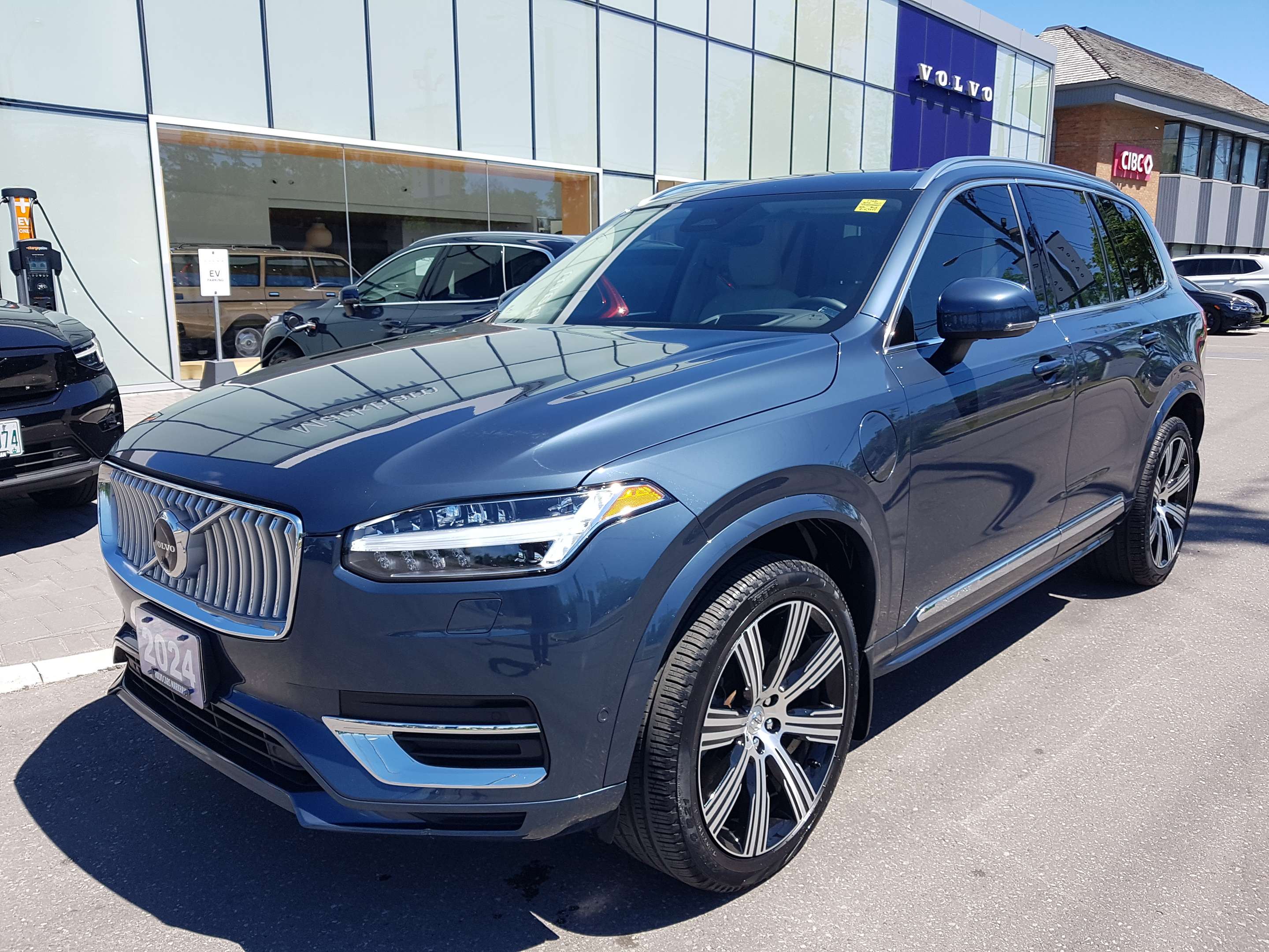 2024 Volvo XC90 T8 eAWD PHEV Ultimate Bright Theme 7-Seater thumb 34