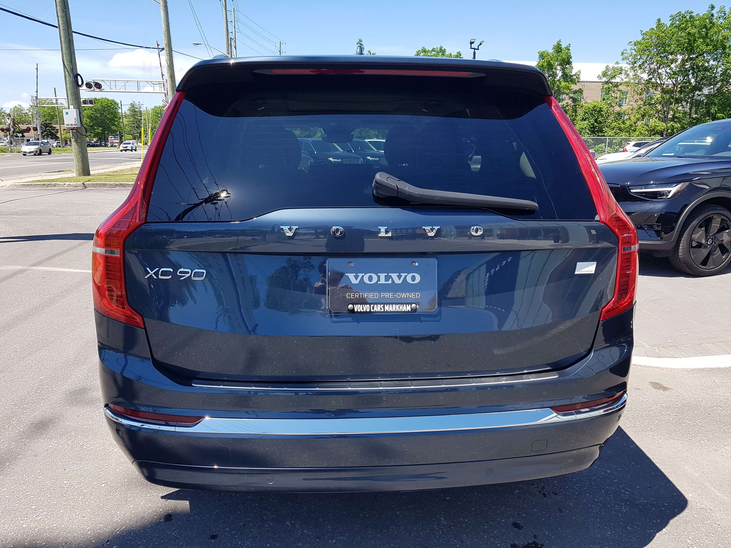 2024 Volvo XC90 T8 eAWD PHEV Ultimate Bright Theme 7-Seater thumb 7