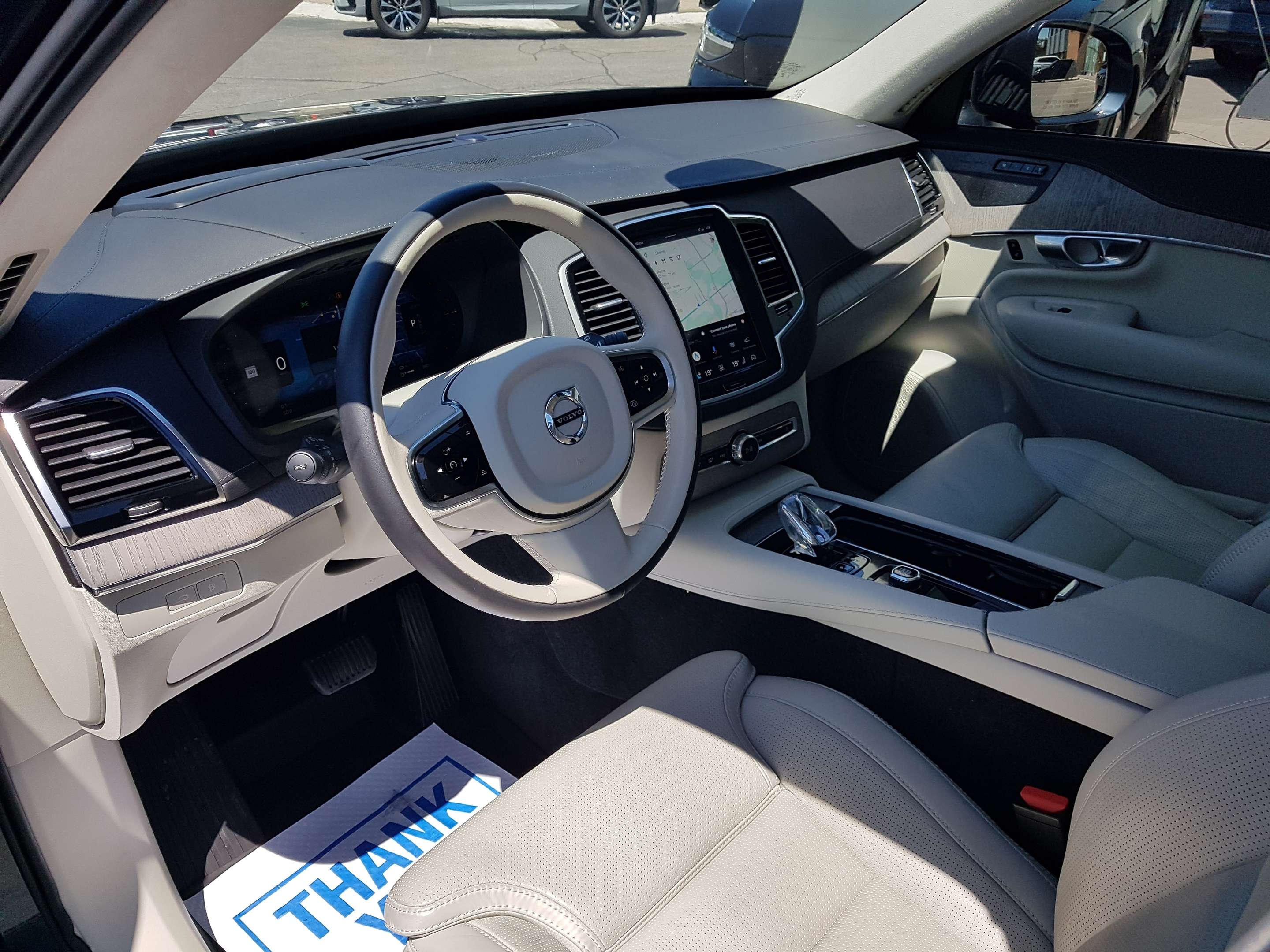 2024 Volvo XC90 T8 eAWD PHEV Ultimate Bright Theme 7-Seater thumb 45