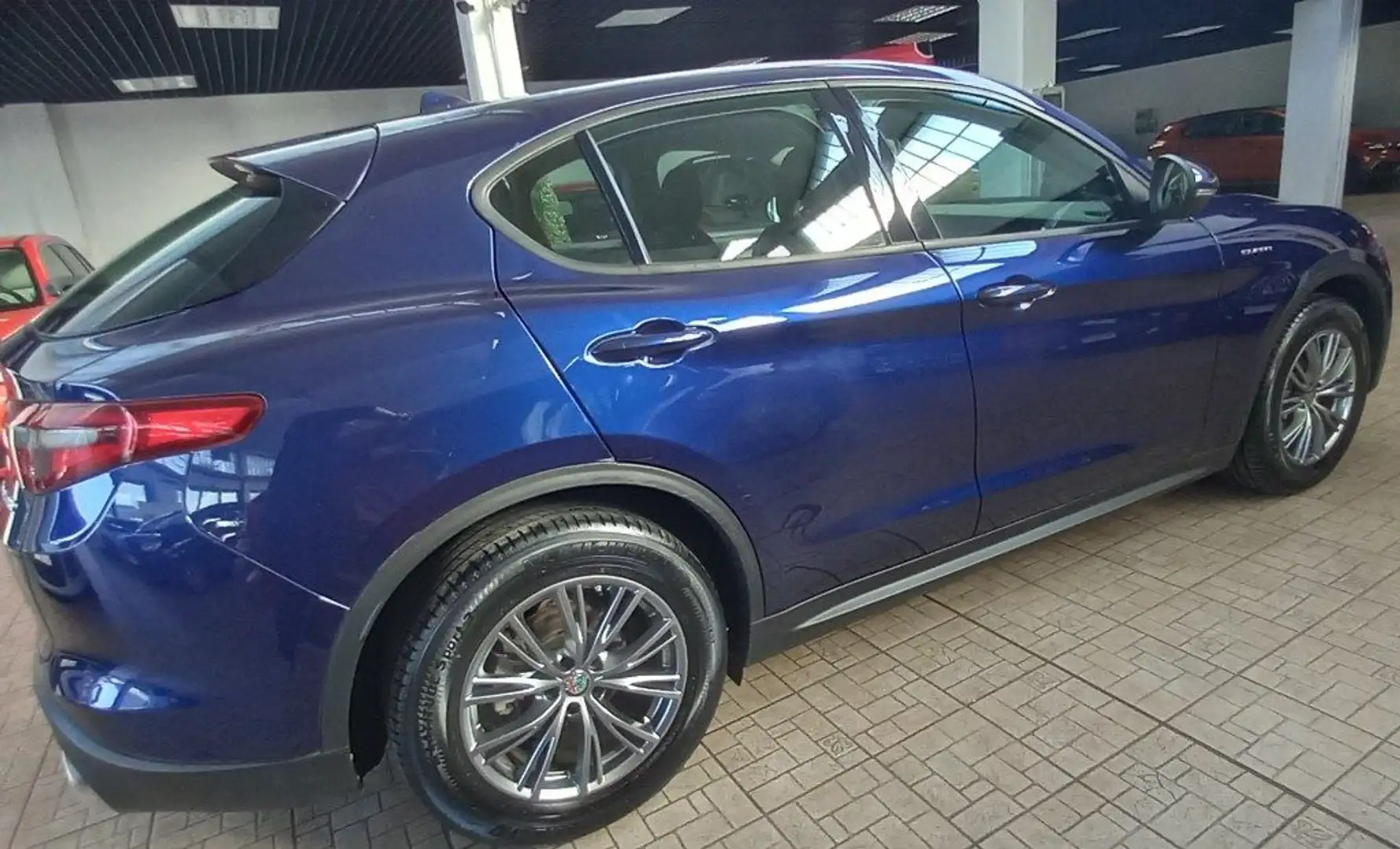 Alfa Romeo Stelvio 2.2 Turbodiesel 160 CV AT8 RWD Super Bleu - 2