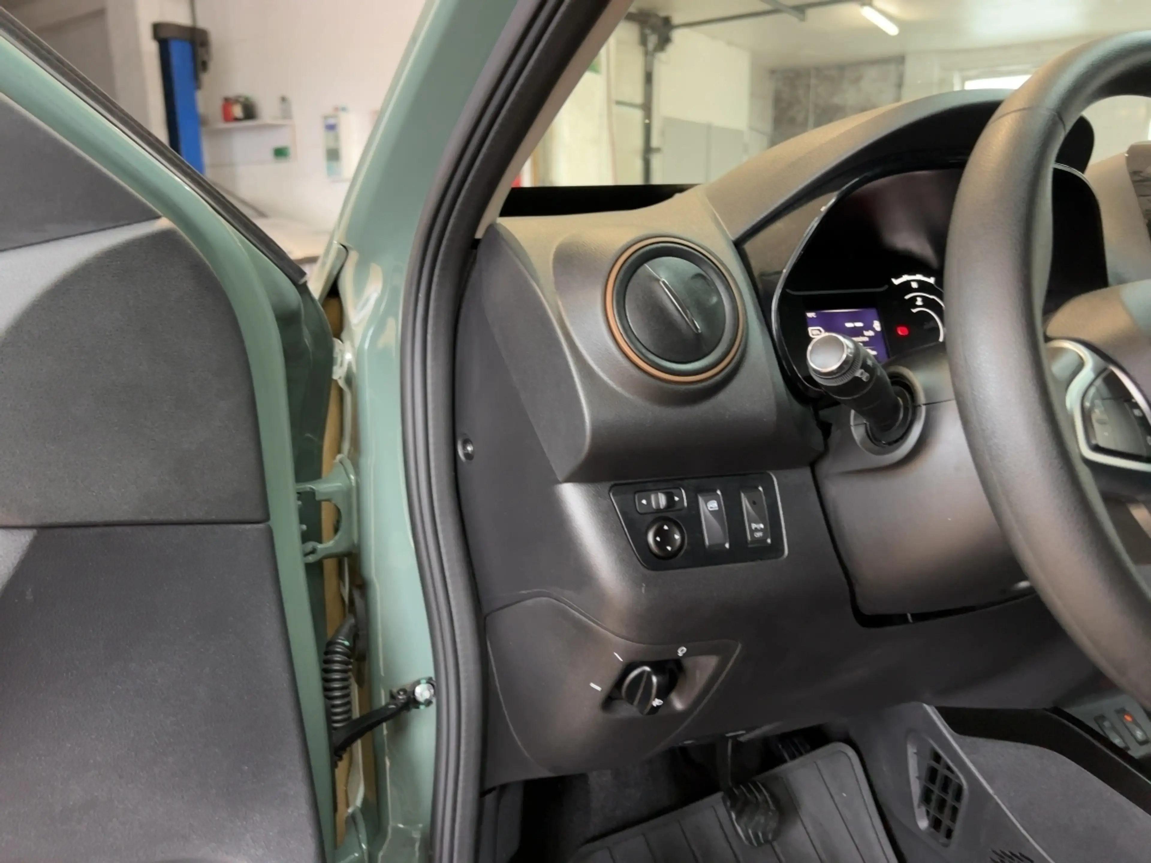 Dacia Spring Extreme ELECTRIC 65 Rückfahrkamera PDC ABS — photo 13
