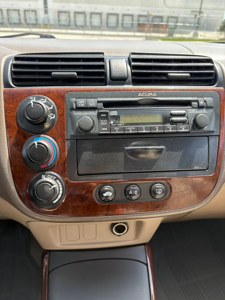 Acura EL снимка Acura EL