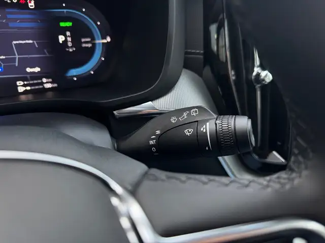 Volvo XC60 Ultra Black Edition Plug-In Hybrid AWD Aut. NP 76 Ansicht 32