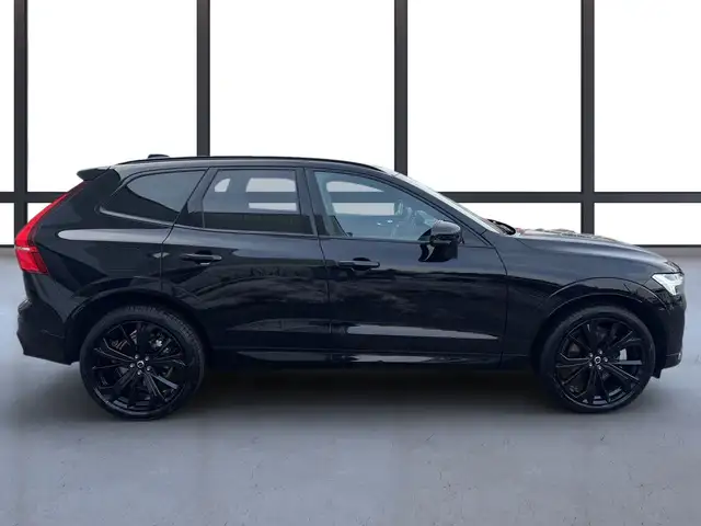 Volvo XC60 Ultra Black Edition Plug-In Hybrid AWD Aut. NP 76 Ansicht 4