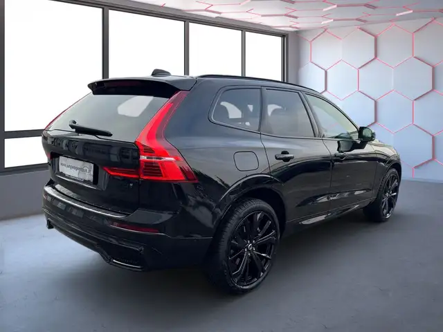 Volvo XC60 Ultra Black Edition Plug-In Hybrid AWD Aut. NP 76 Ansicht 5