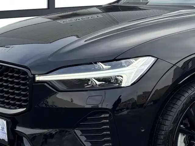 Volvo XC60 Ultra Black Edition Plug-In Hybrid AWD Aut. NP 76 Ansicht 8